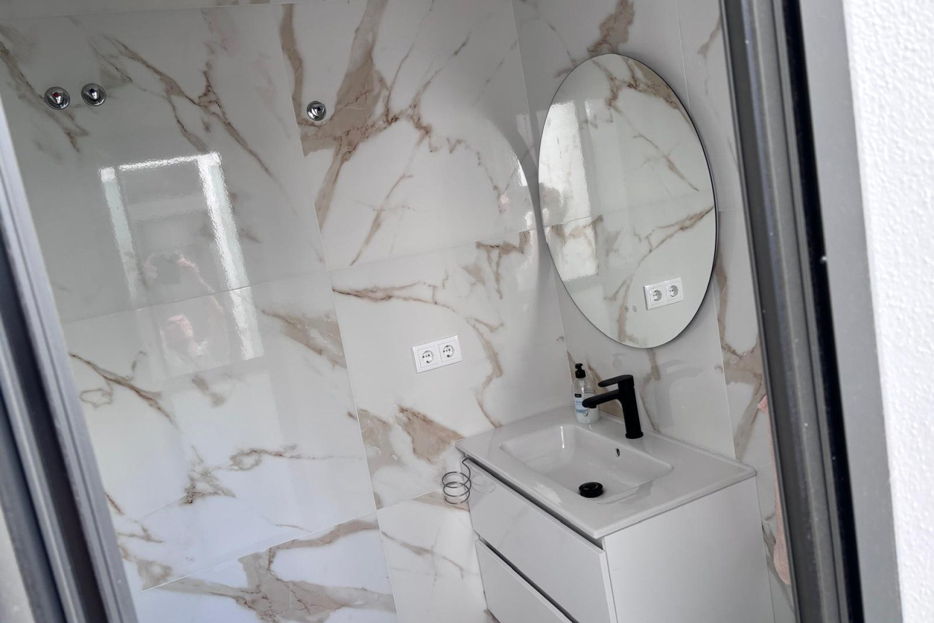 Odsprzedaż - Villa - Montesinos - La Herada