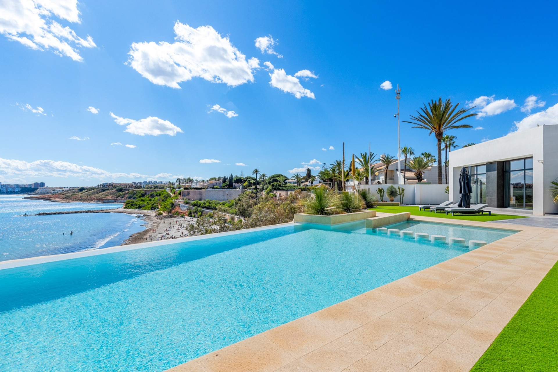 Odsprzedaż - Villa - Orihuela Costa - Cabo Roig