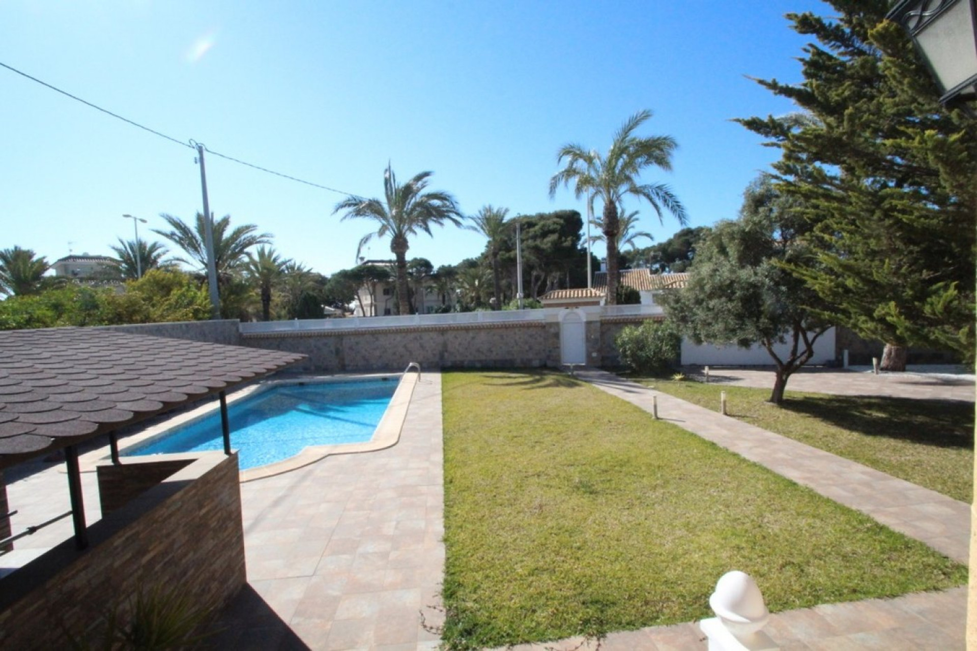 Odsprzedaż - Villa - Orihuela Costa - Cabo Roig