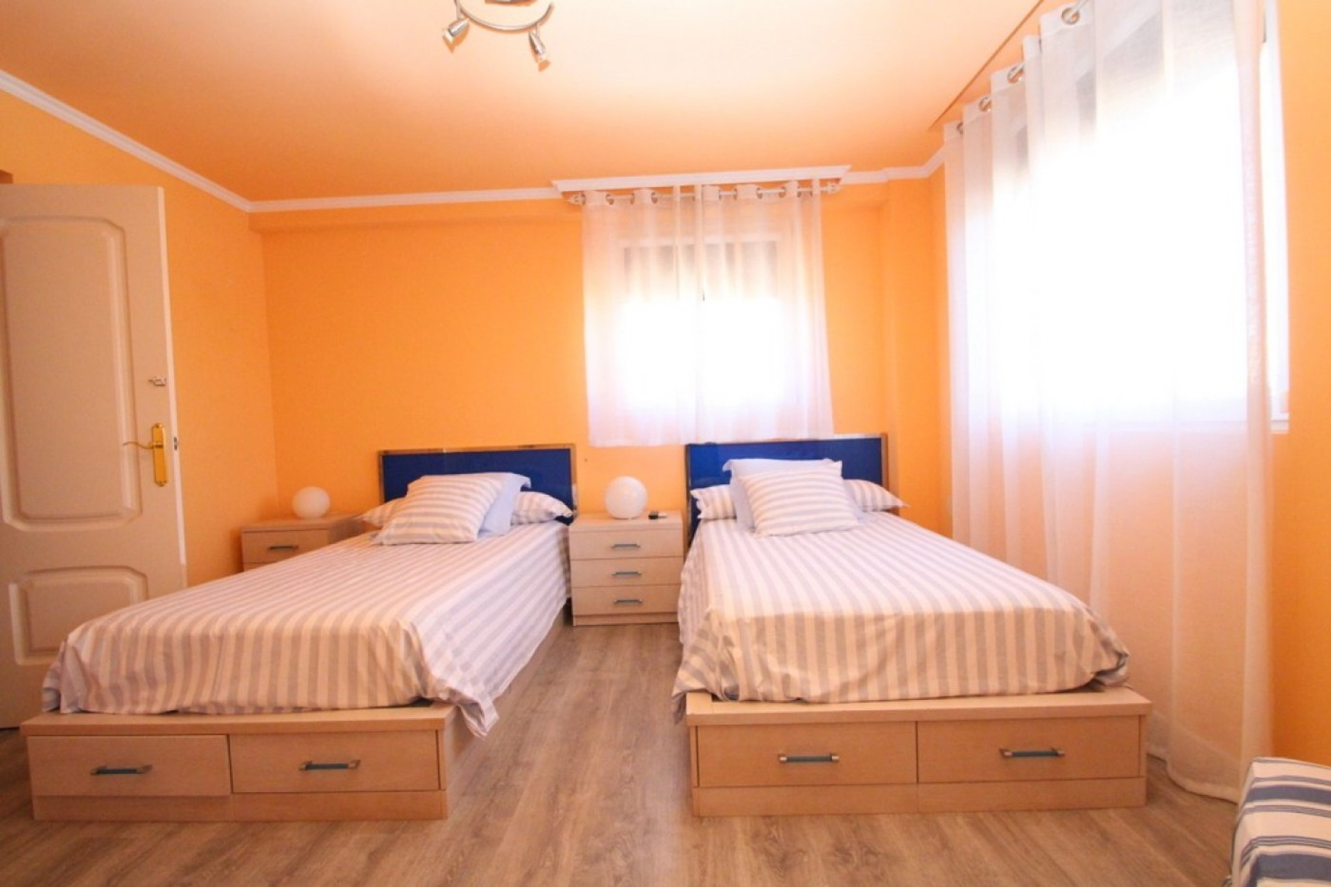 Odsprzedaż - Villa - Orihuela Costa - Cabo Roig