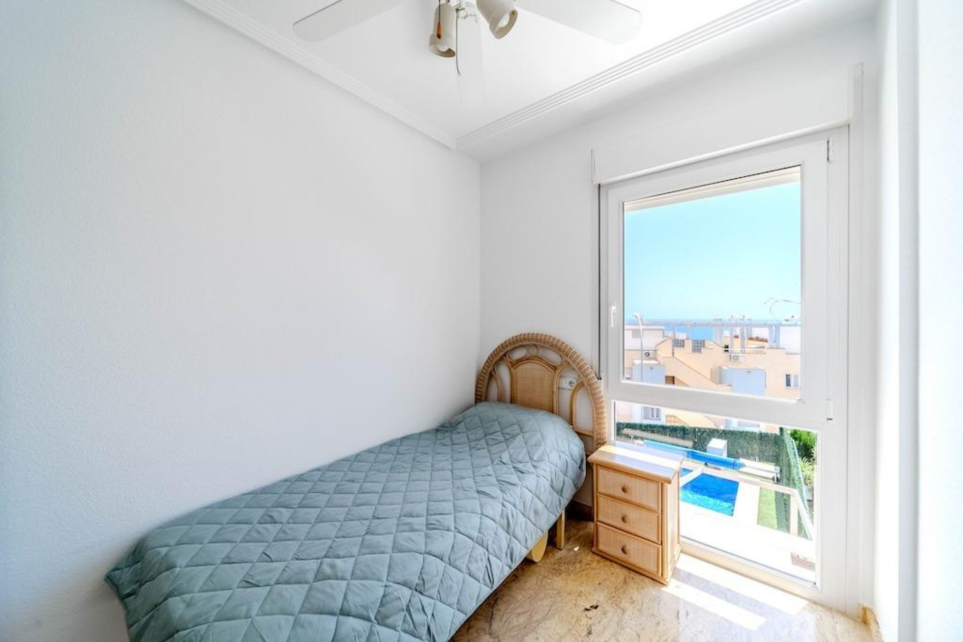 Odsprzedaż - Villa - Orihuela Costa - Campoamor