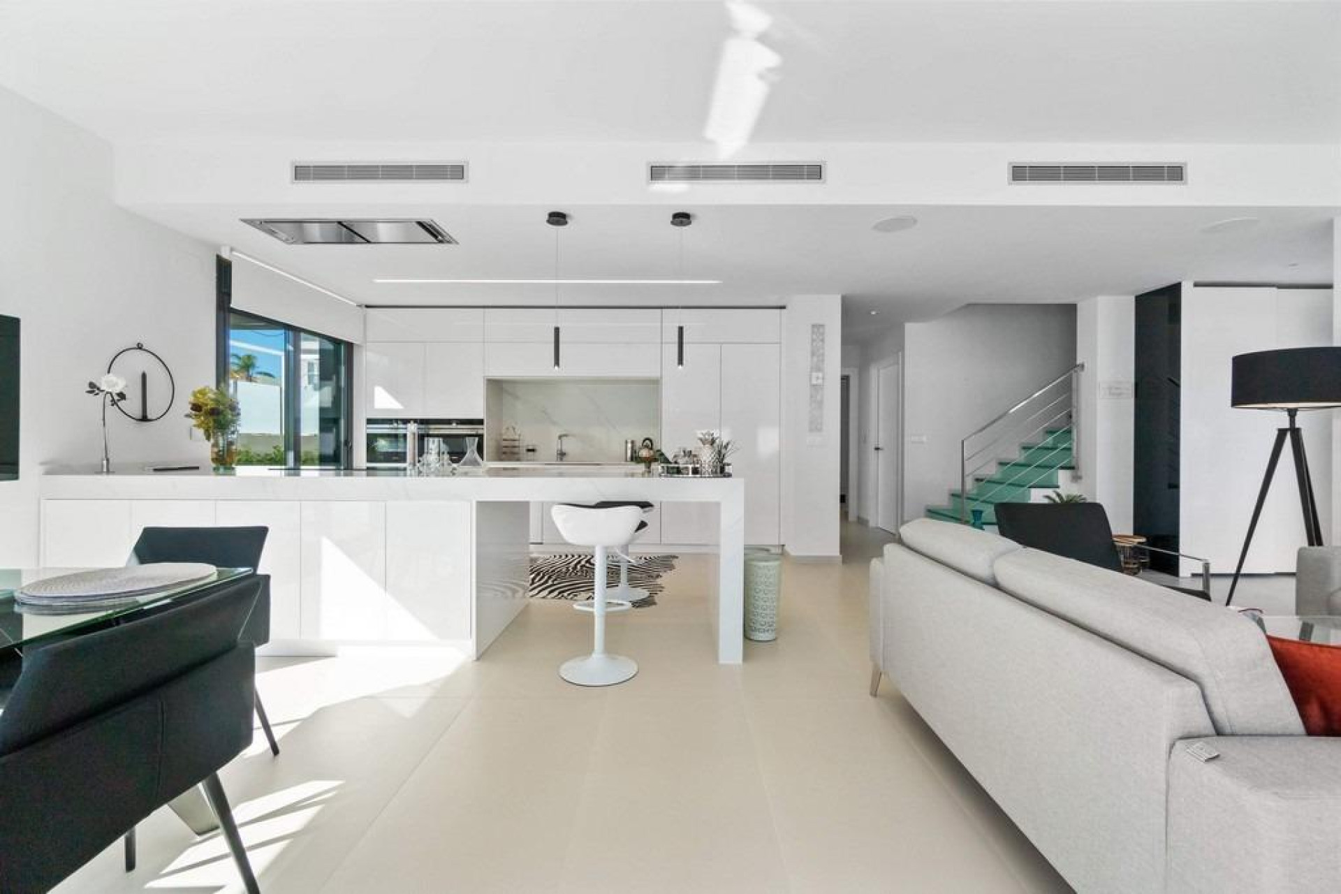 Odsprzedaż - Villa - Orihuela Costa - Campoamor