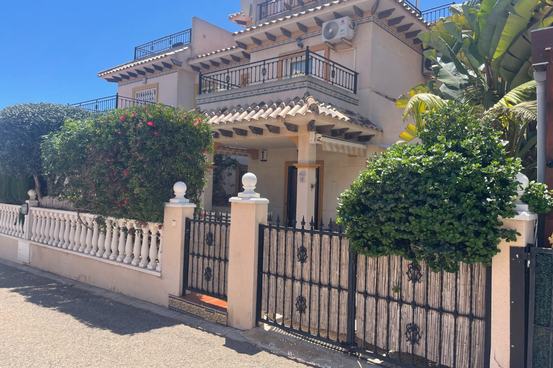 Odsprzedaż - Villa - Orihuela Costa - La Regia