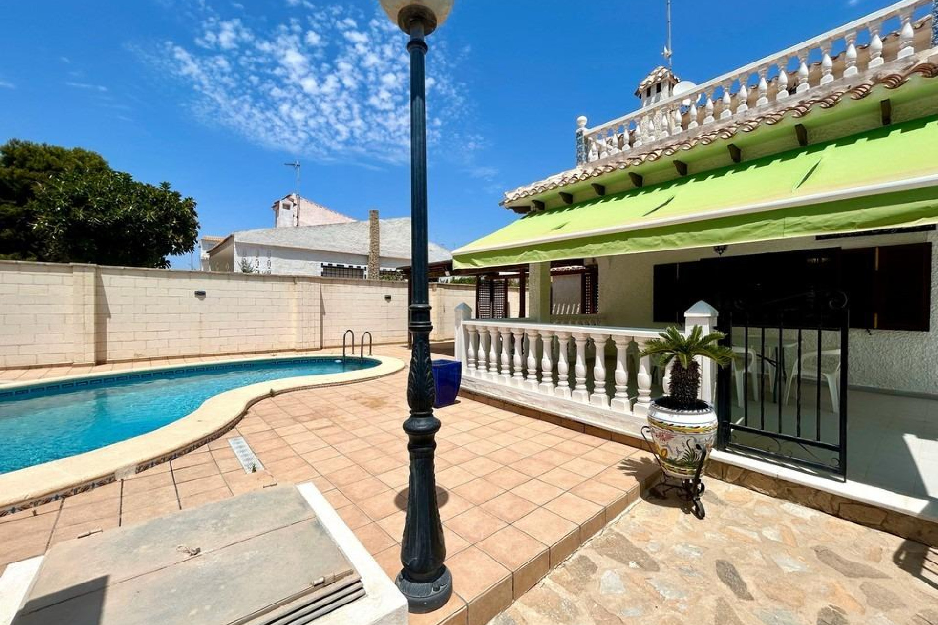 Odsprzedaż - Villa - Orihuela Costa - La Zenia