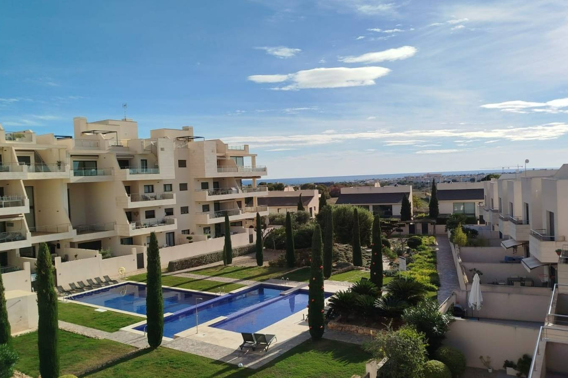 Odsprzedaż - Villa - Orihuela Costa - La Zenia