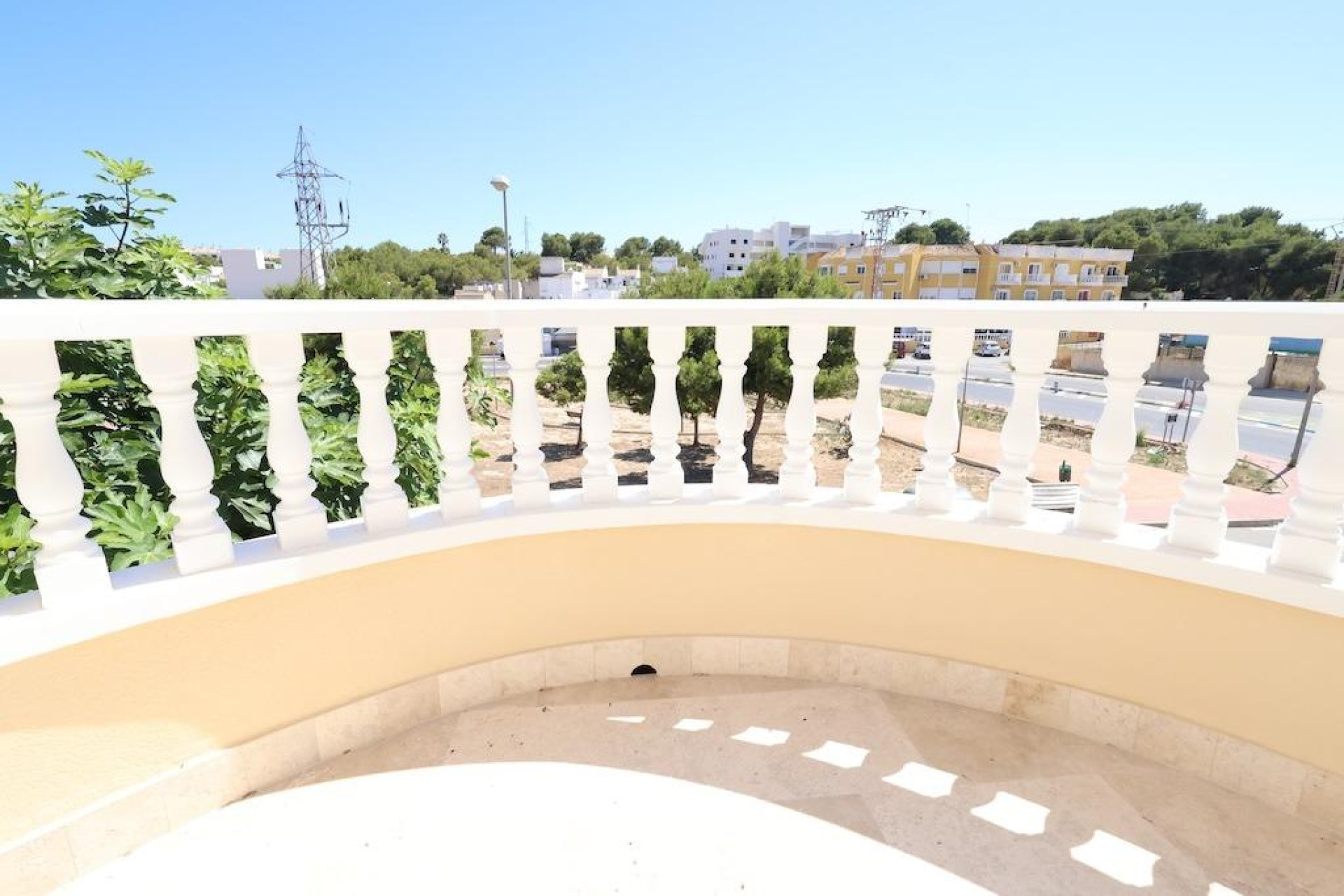 Odsprzedaż - Villa - Orihuela Costa - Las Filipinas