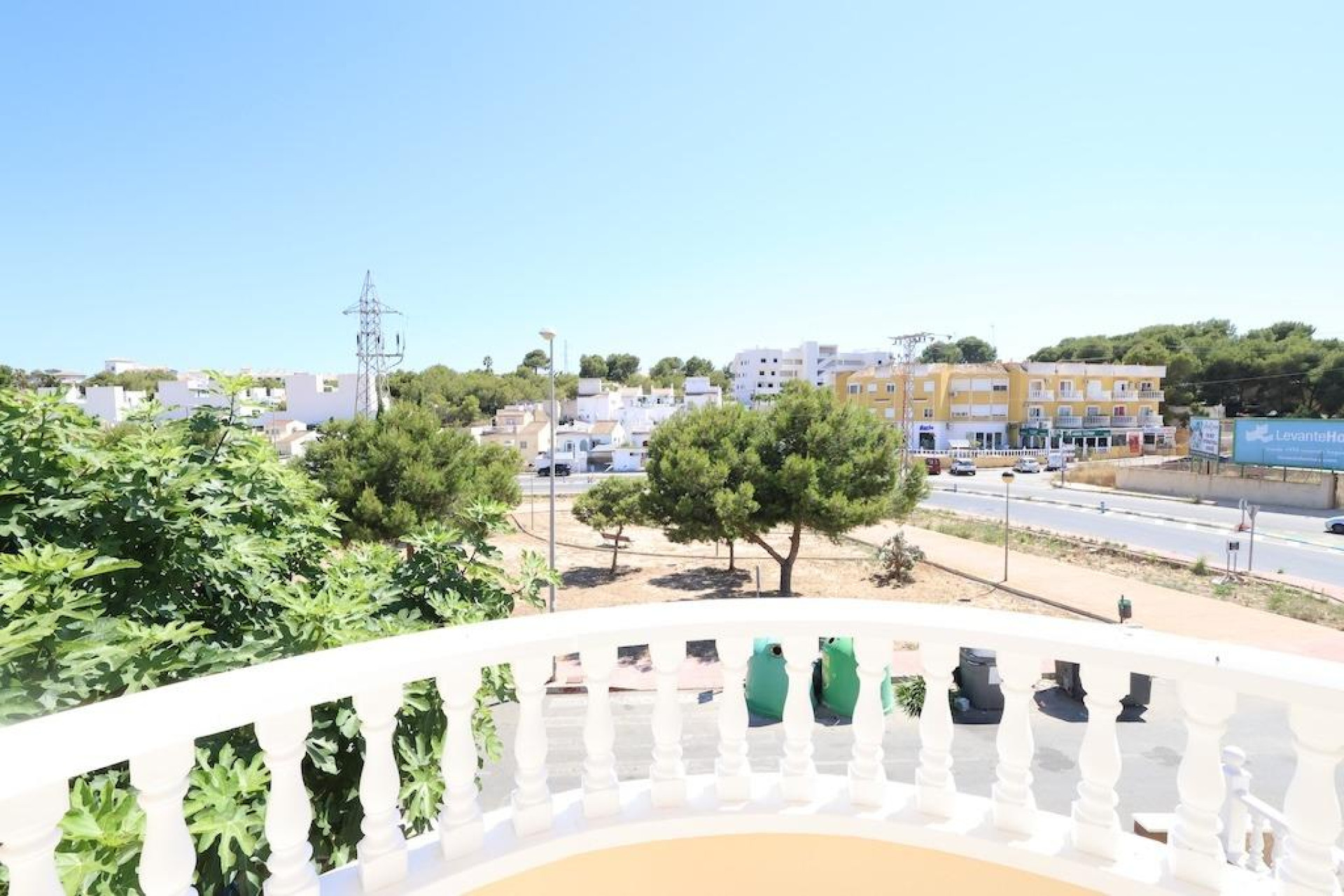 Odsprzedaż - Villa - Orihuela Costa - Las Filipinas