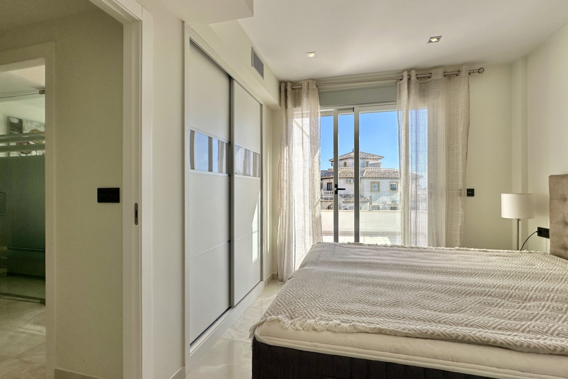 Odsprzedaż - Villa - Orihuela Costa - Lomas de Cabo Roig