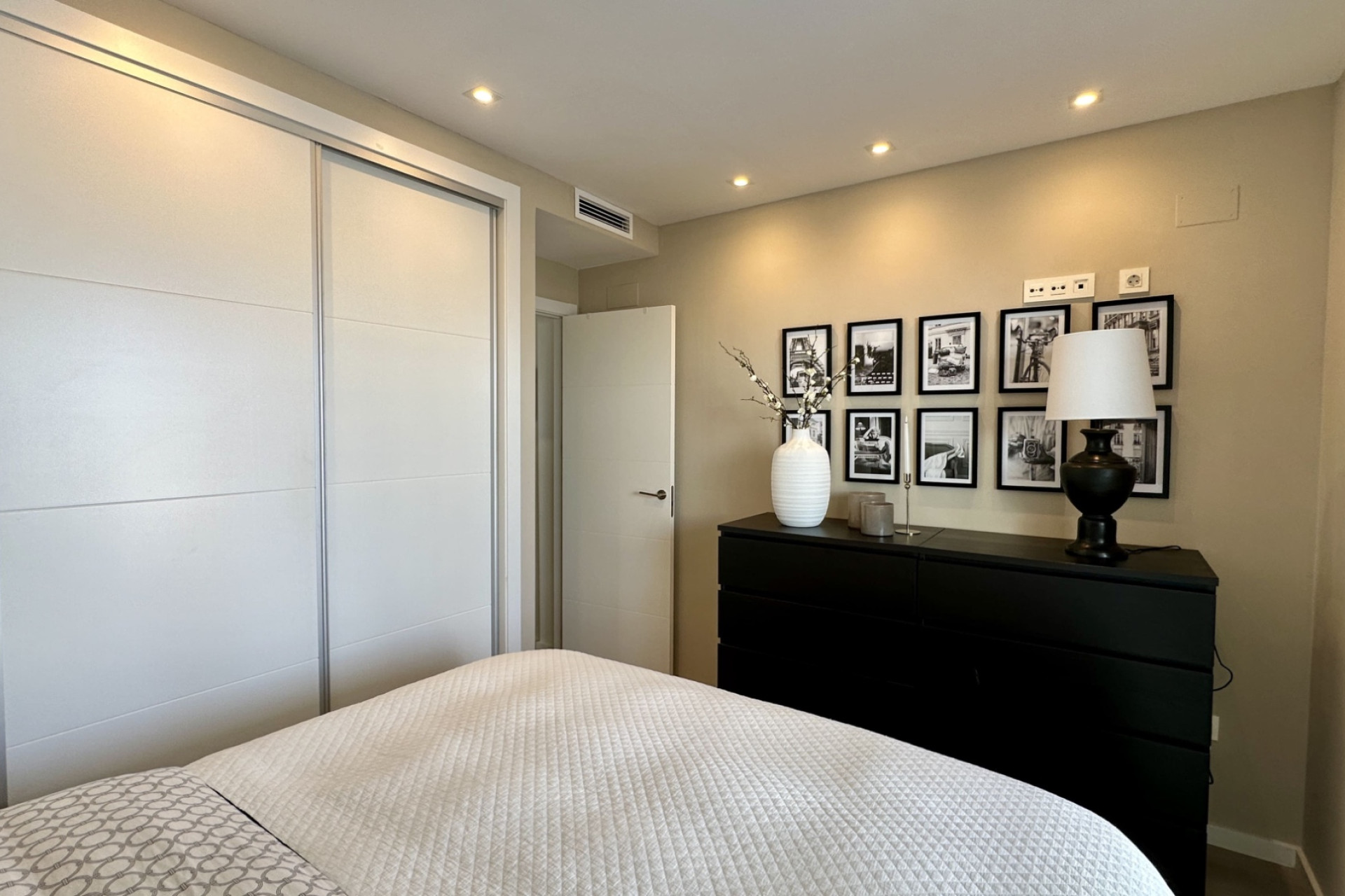 Odsprzedaż - Villa - Orihuela Costa - Lomas de Cabo Roig