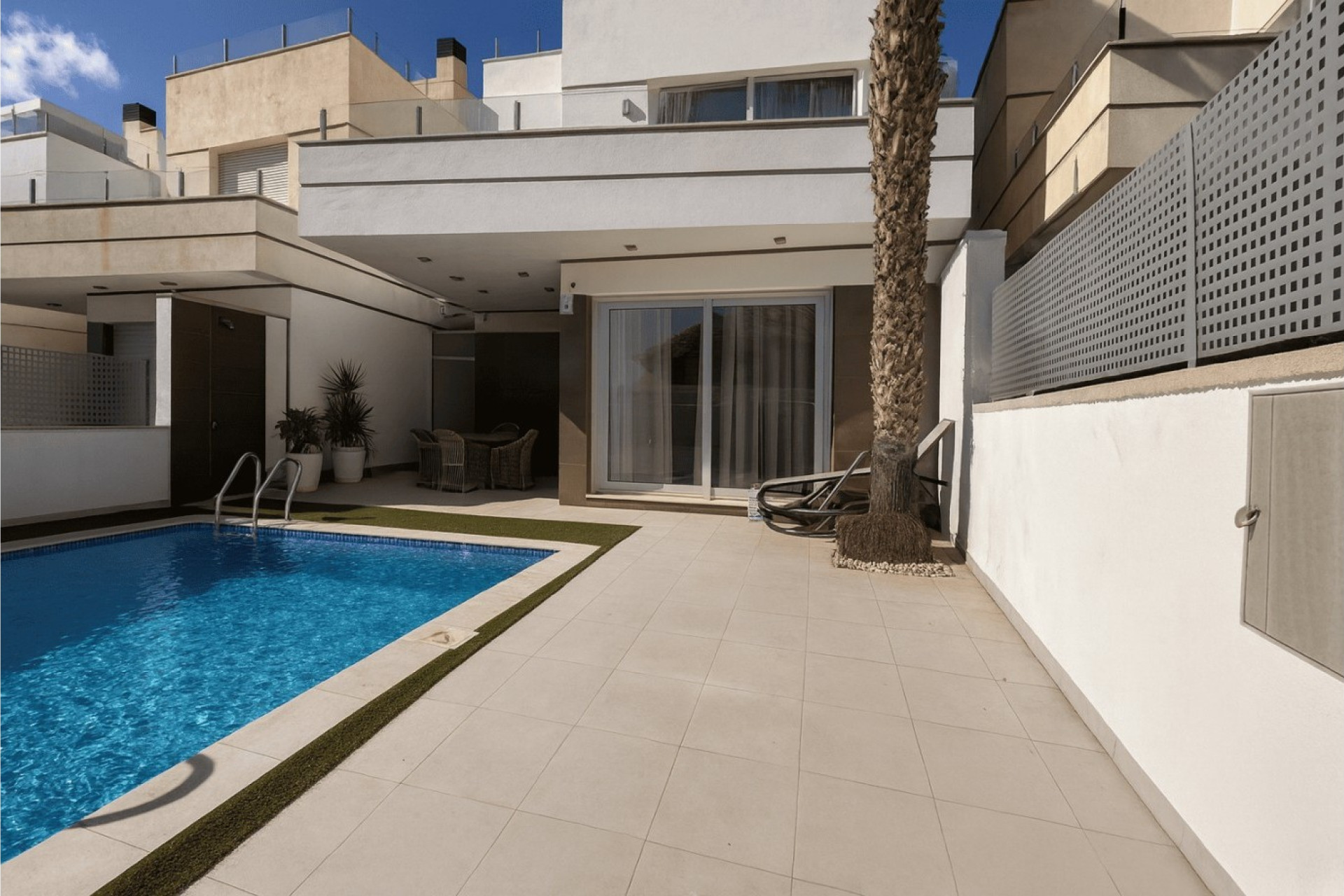 Odsprzedaż - Villa - Orihuela Costa - Lomas de Cabo Roig