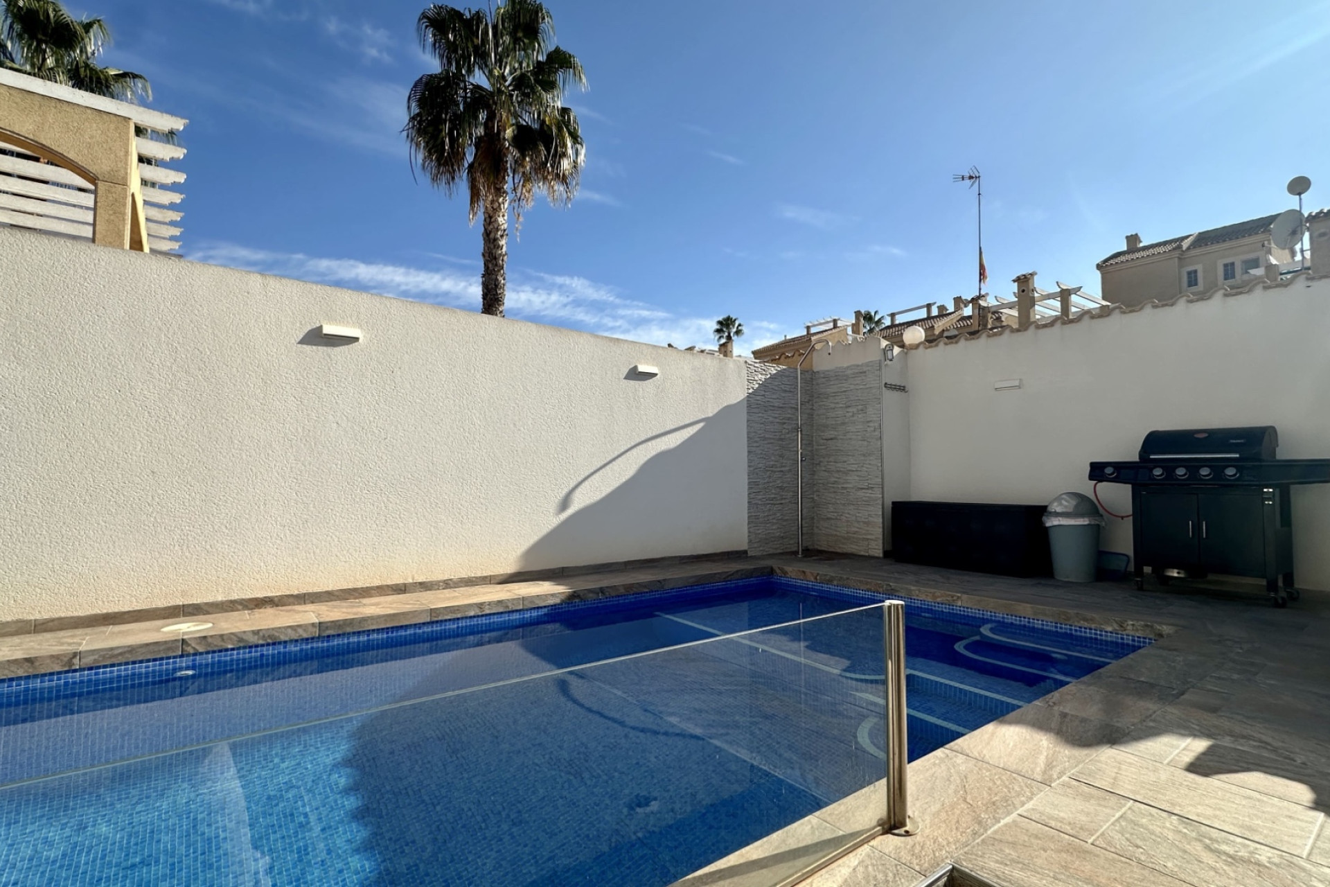 Odsprzedaż - Villa - Orihuela Costa - Los Altos