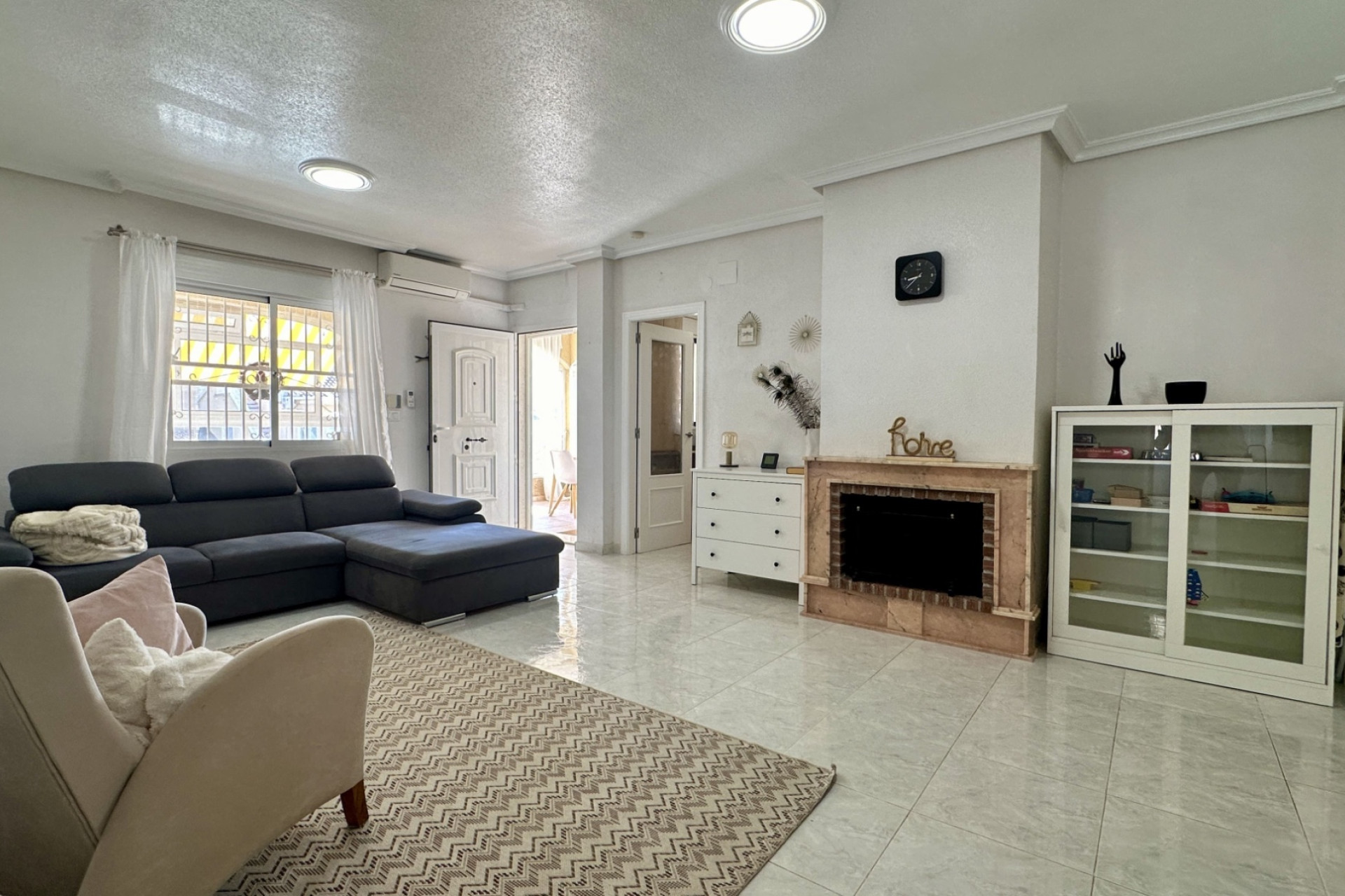 Odsprzedaż - Villa - Orihuela Costa - Los Altos