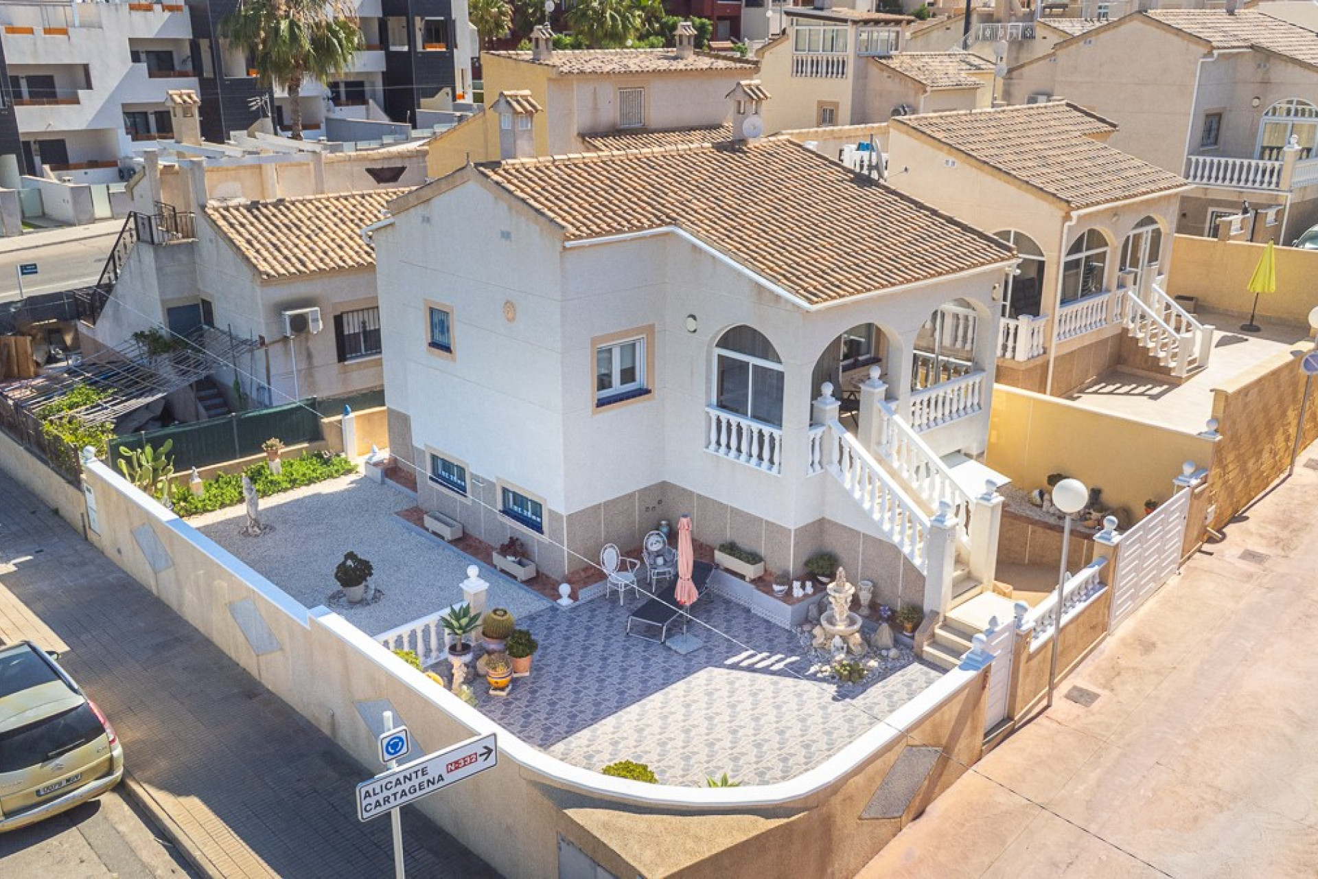 Odsprzedaż - Villa - Orihuela Costa - Los Altos