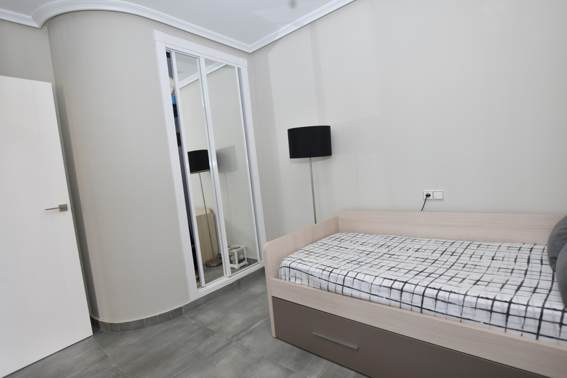 Odsprzedaż - Villa - Orihuela Costa - Los Dolses