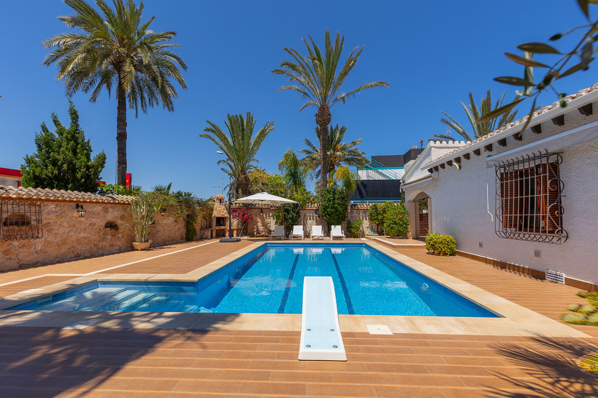 Odsprzedaż - Villa - Orihuela Costa - Punta Prima