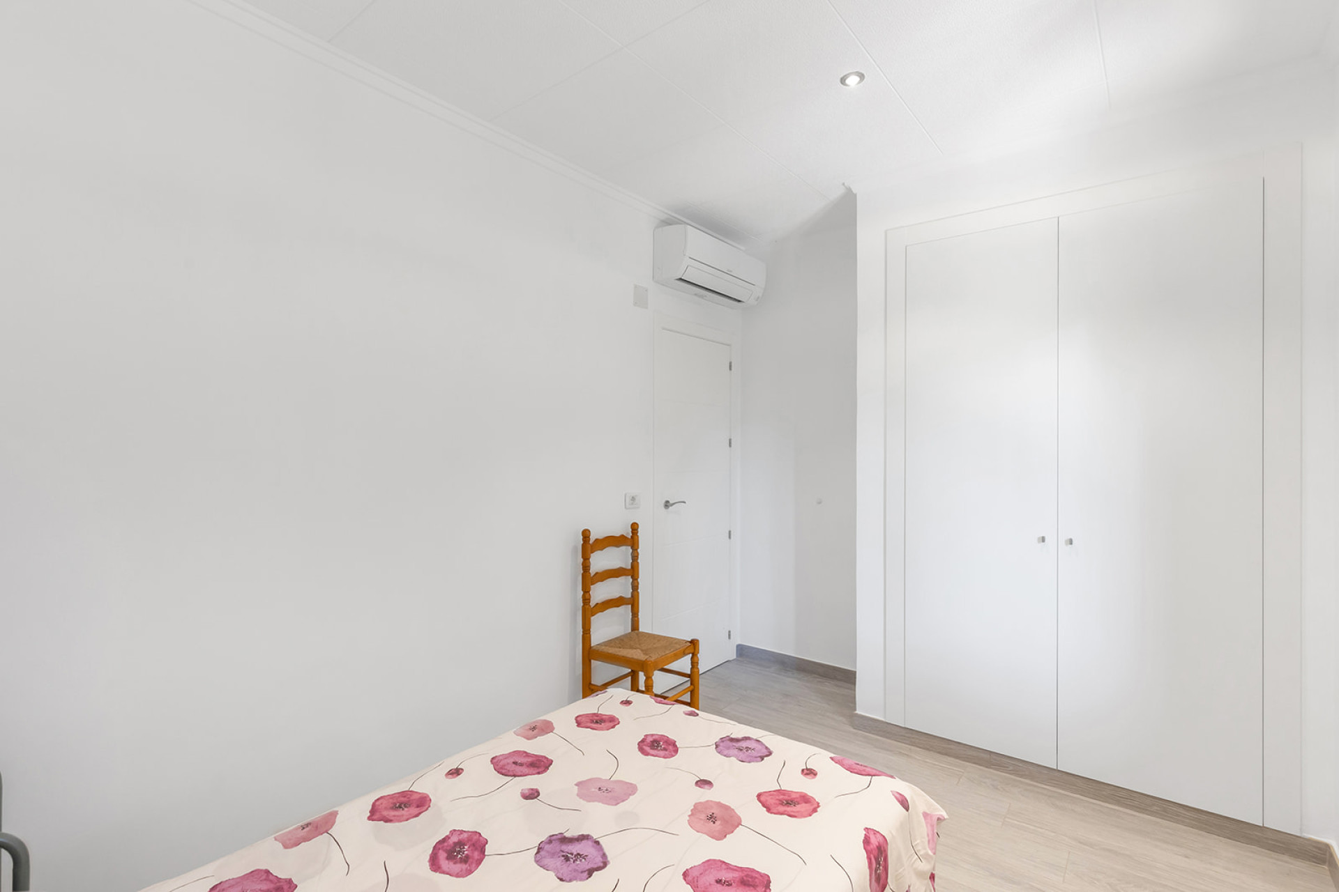 Odsprzedaż - Villa - Orihuela Costa - Punta Prima