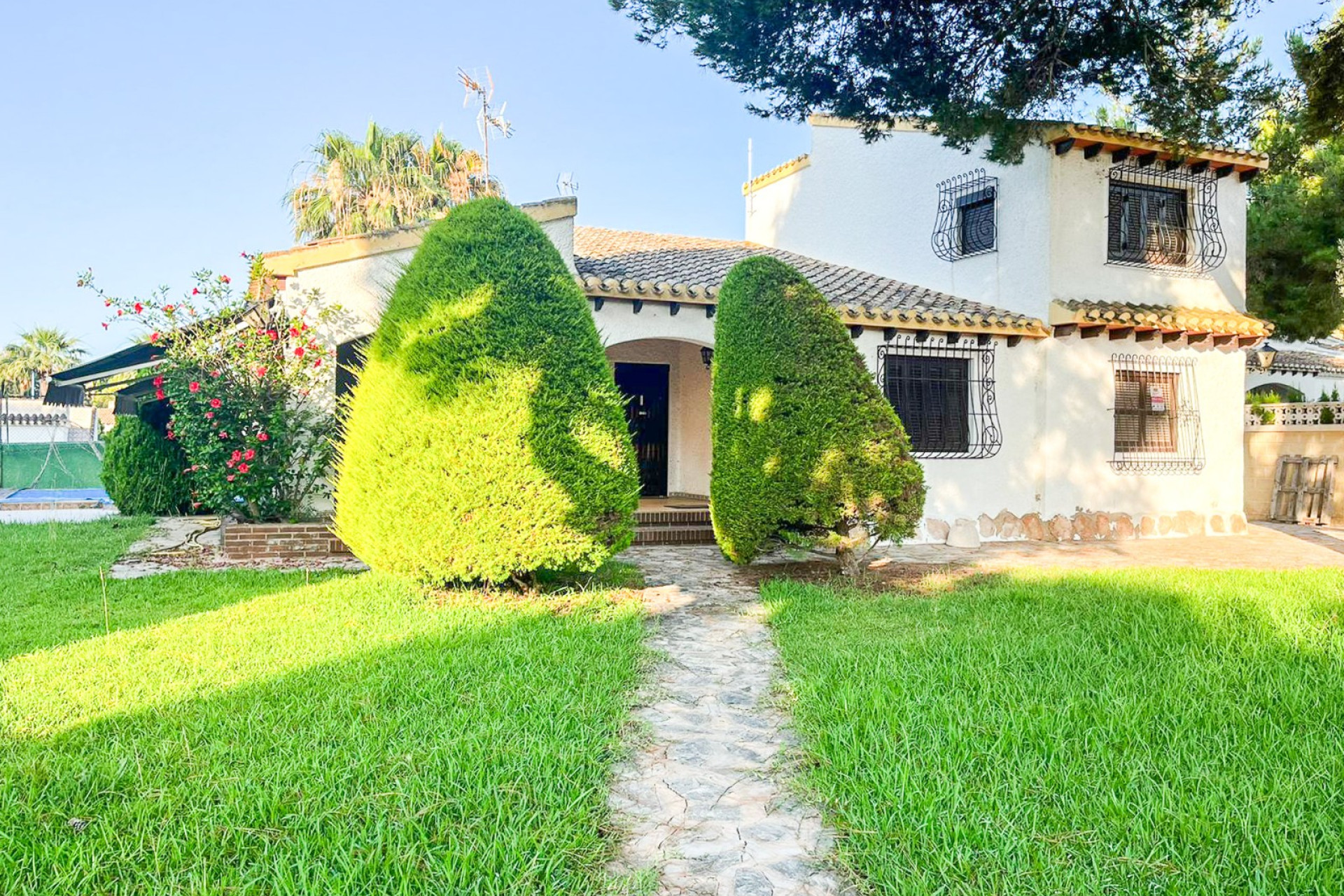 Odsprzedaż - Villa - Orihuela Costa - Punta Prima