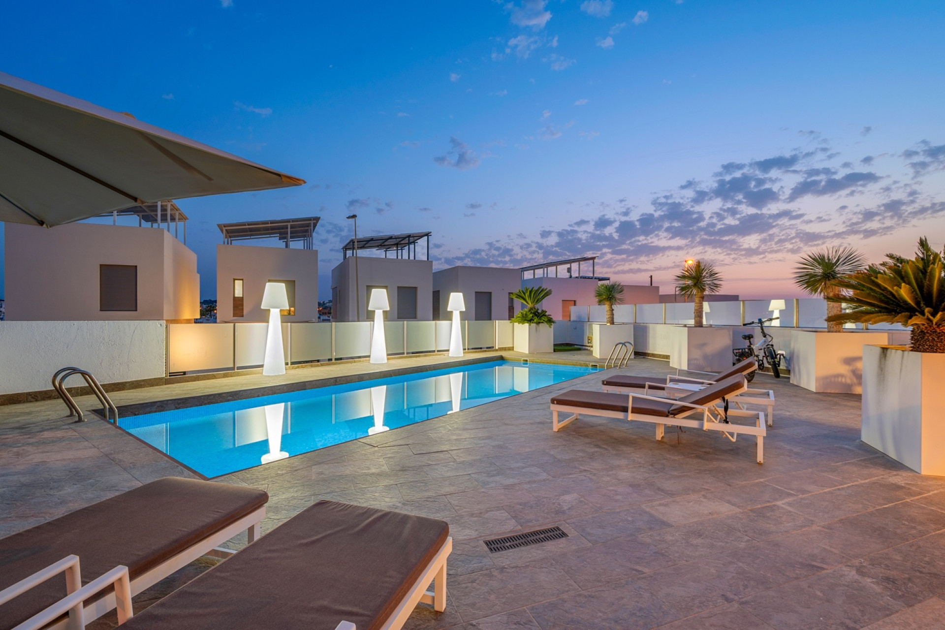 Odsprzedaż - Villa - Orihuela Costa - Villamartín