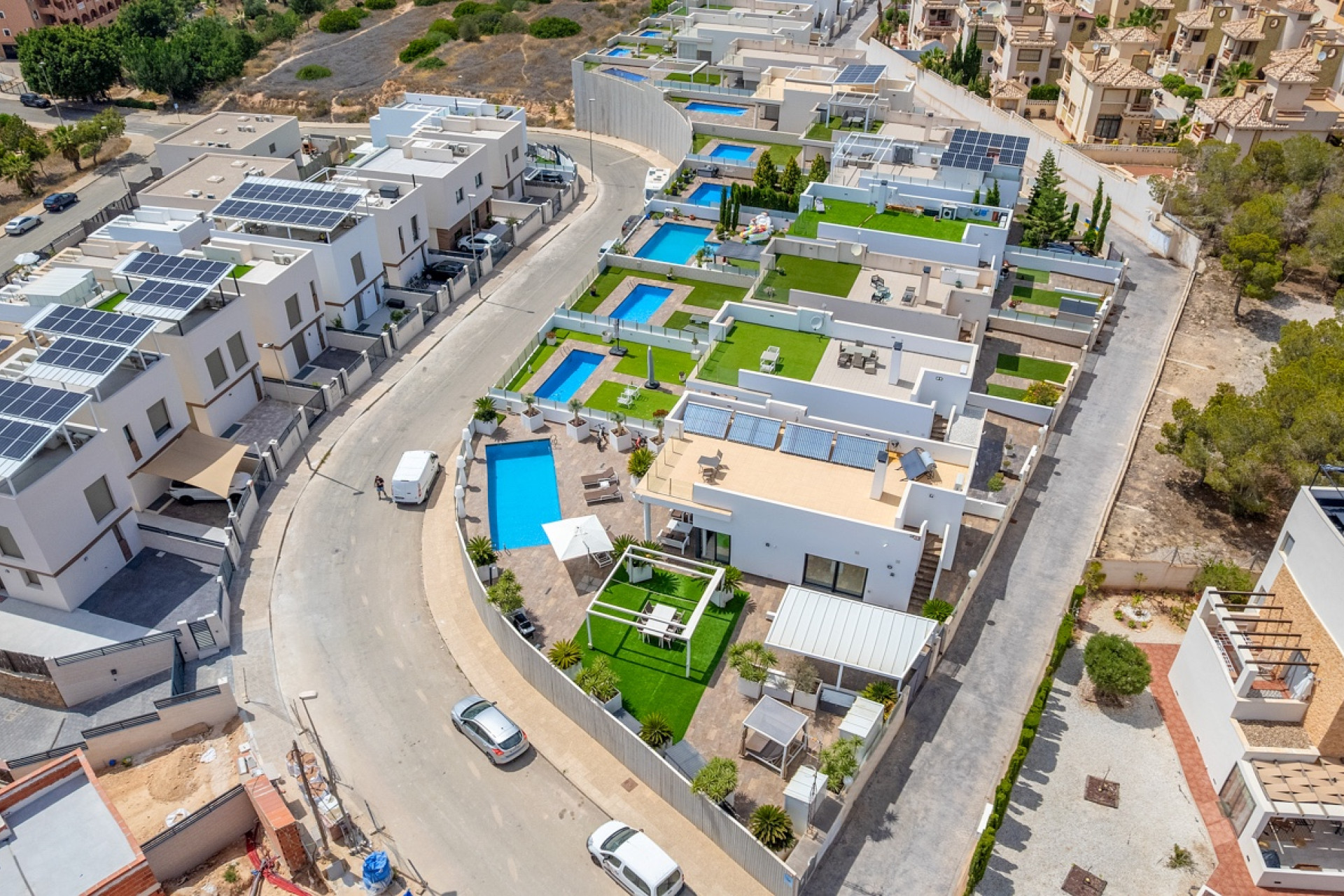 Odsprzedaż - Villa - Orihuela Costa - Villamartín