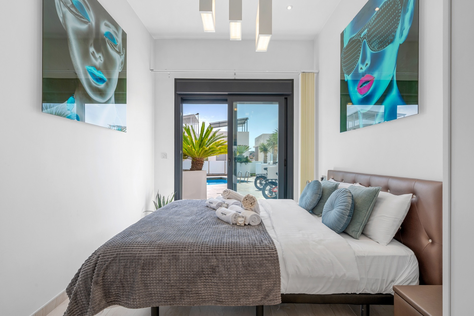 Odsprzedaż - Villa - Orihuela Costa - Villamartín