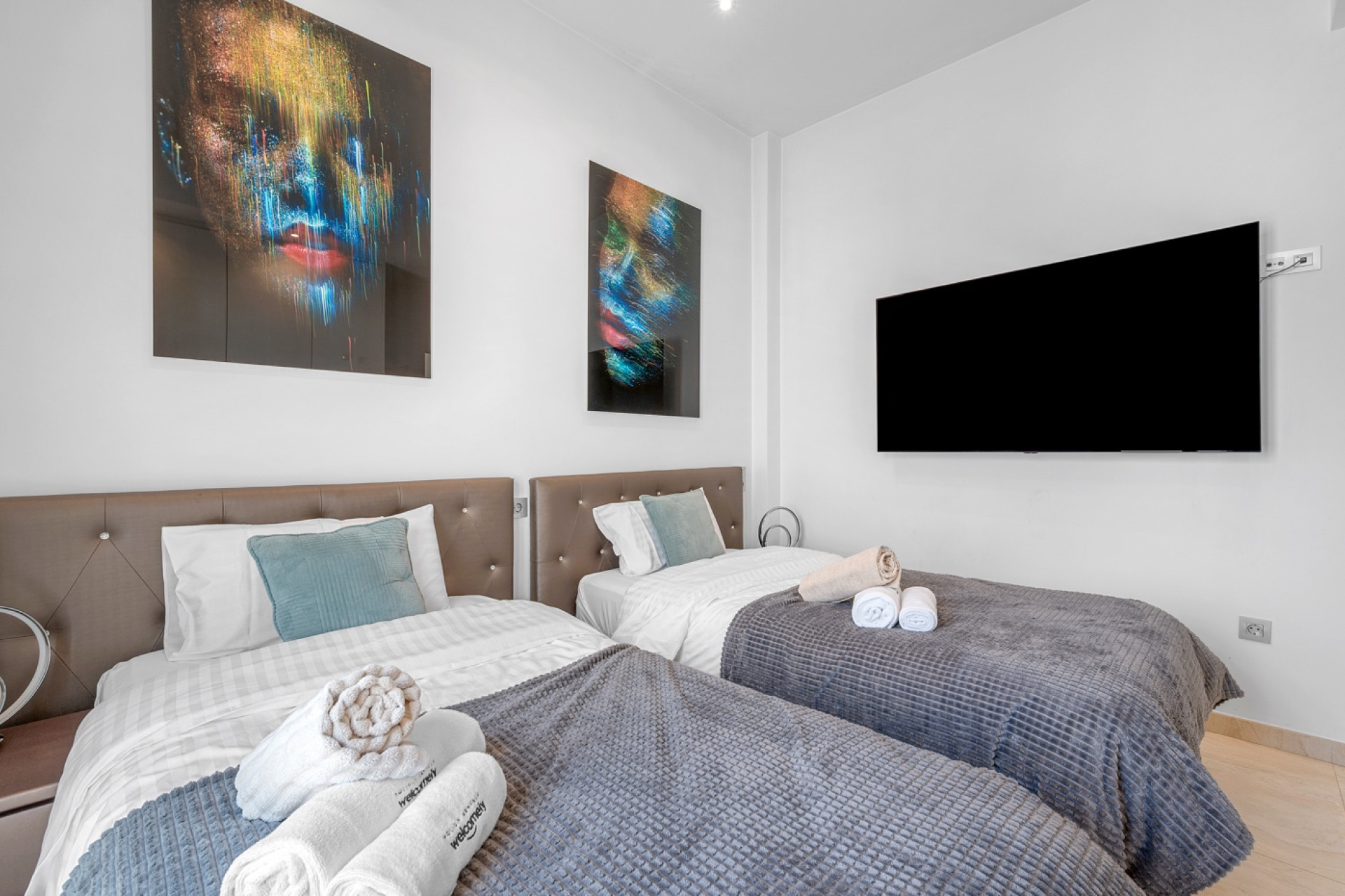 Odsprzedaż - Villa - Orihuela Costa - Villamartín