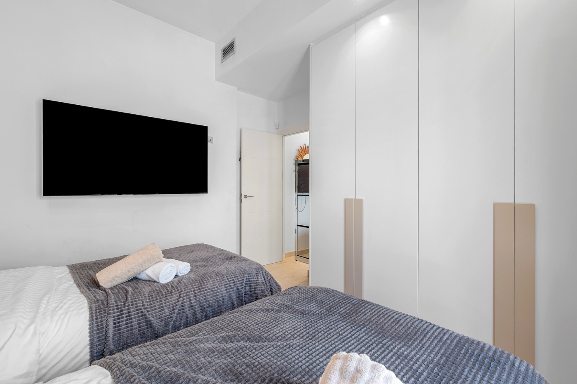 Odsprzedaż - Villa - Orihuela Costa - Villamartín