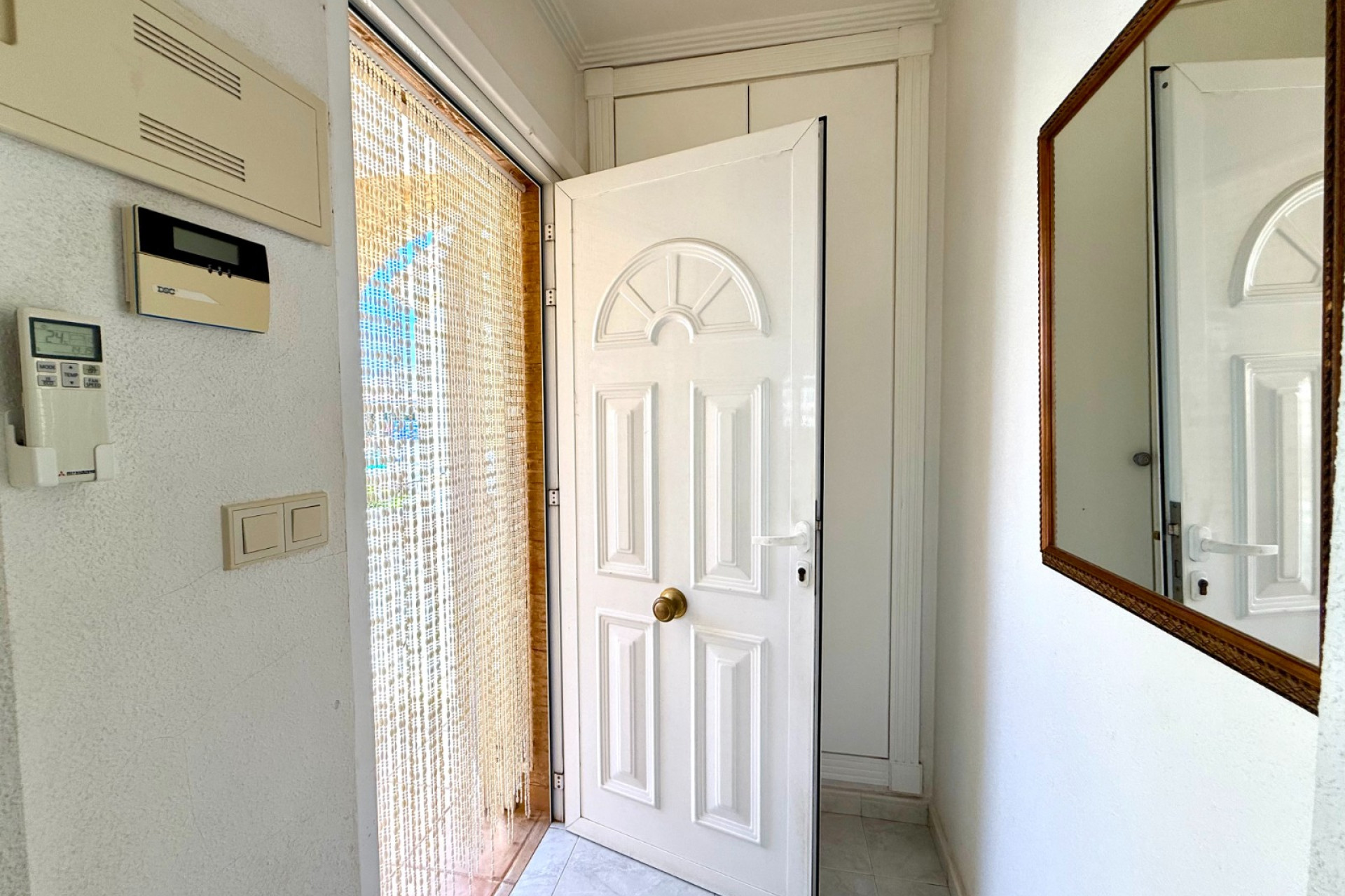 Odsprzedaż - Villa - Orihuela Costa - Villamartín