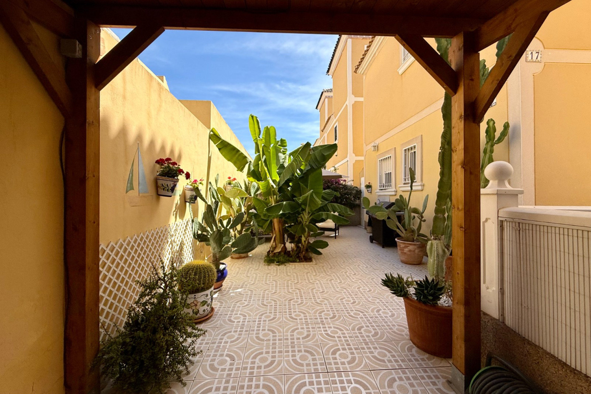 Odsprzedaż - Villa - Orihuela Costa - Villamartín