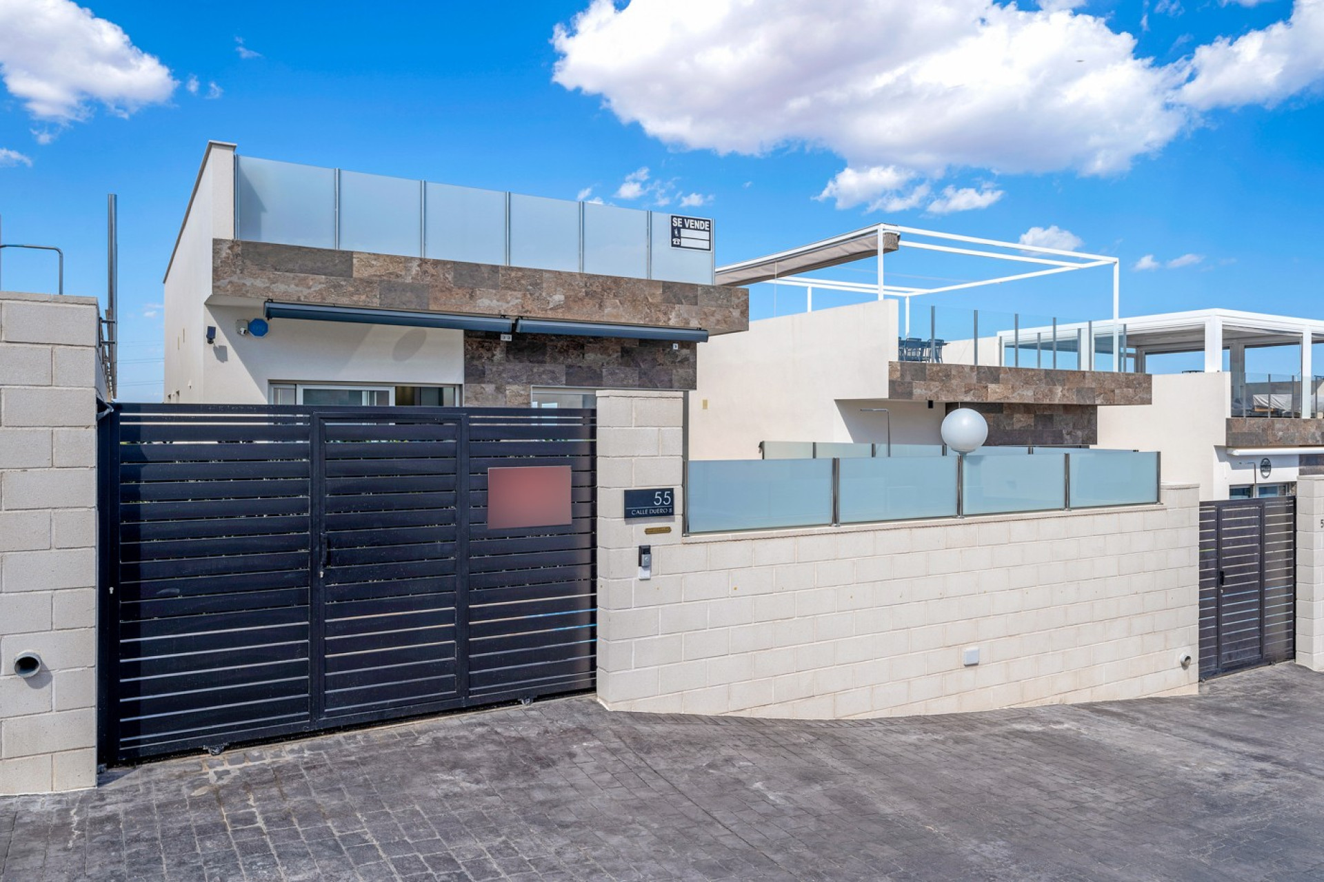 Odsprzedaż - Villa - Orihuela Costa - Villamartín