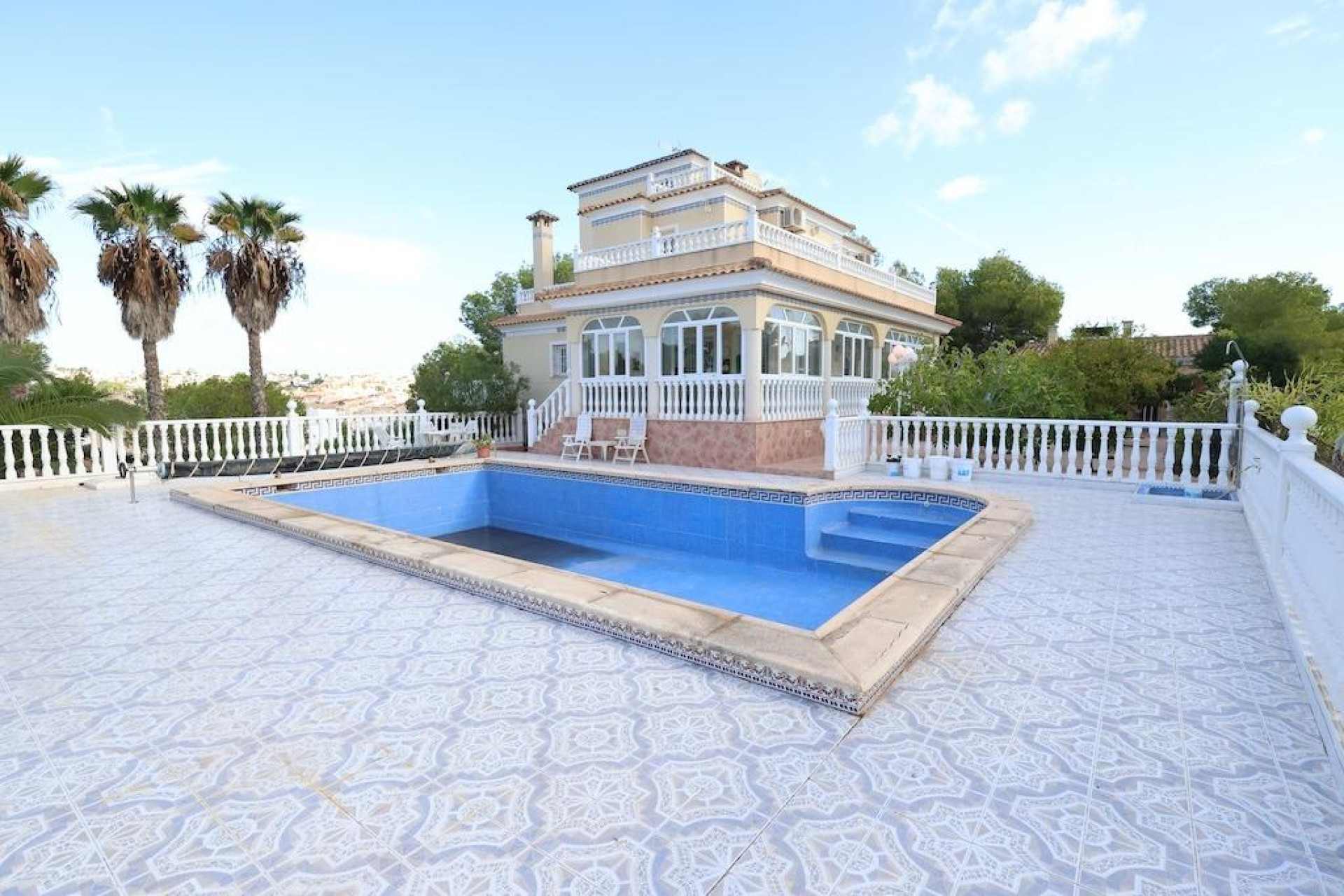 Odsprzedaż - Villa - Orihuela Costa - Villamartín