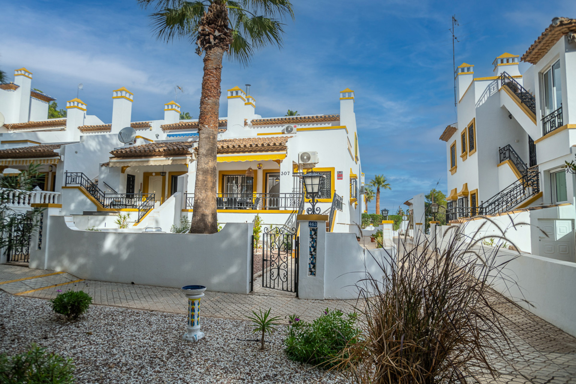 Odsprzedaż - Villa - Orihuela Costa - Villamartín