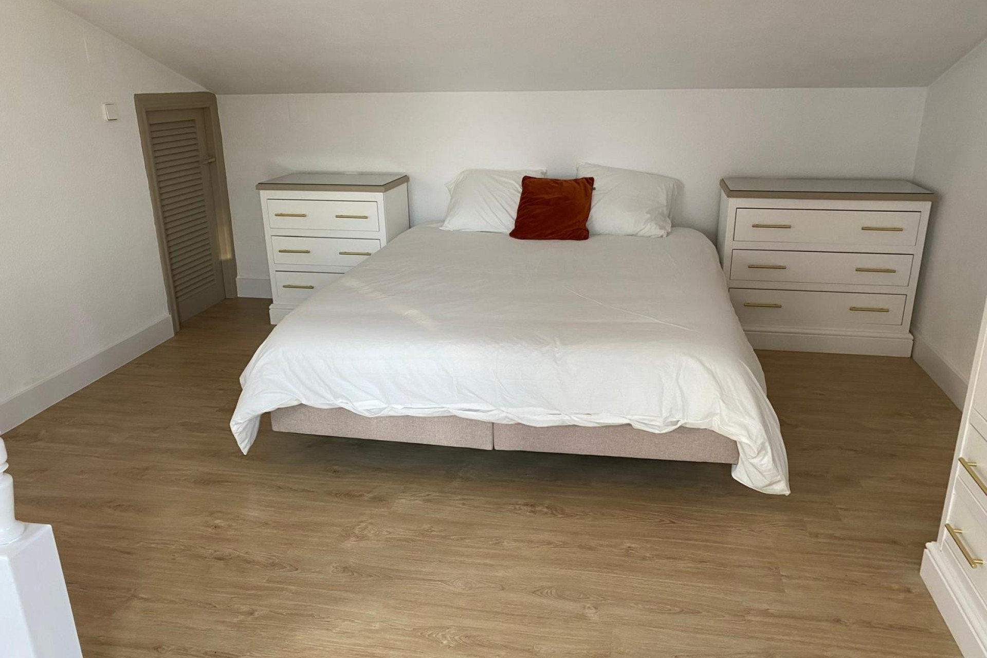 Odsprzedaż - Villa - Orihuela Costa - Villamartín