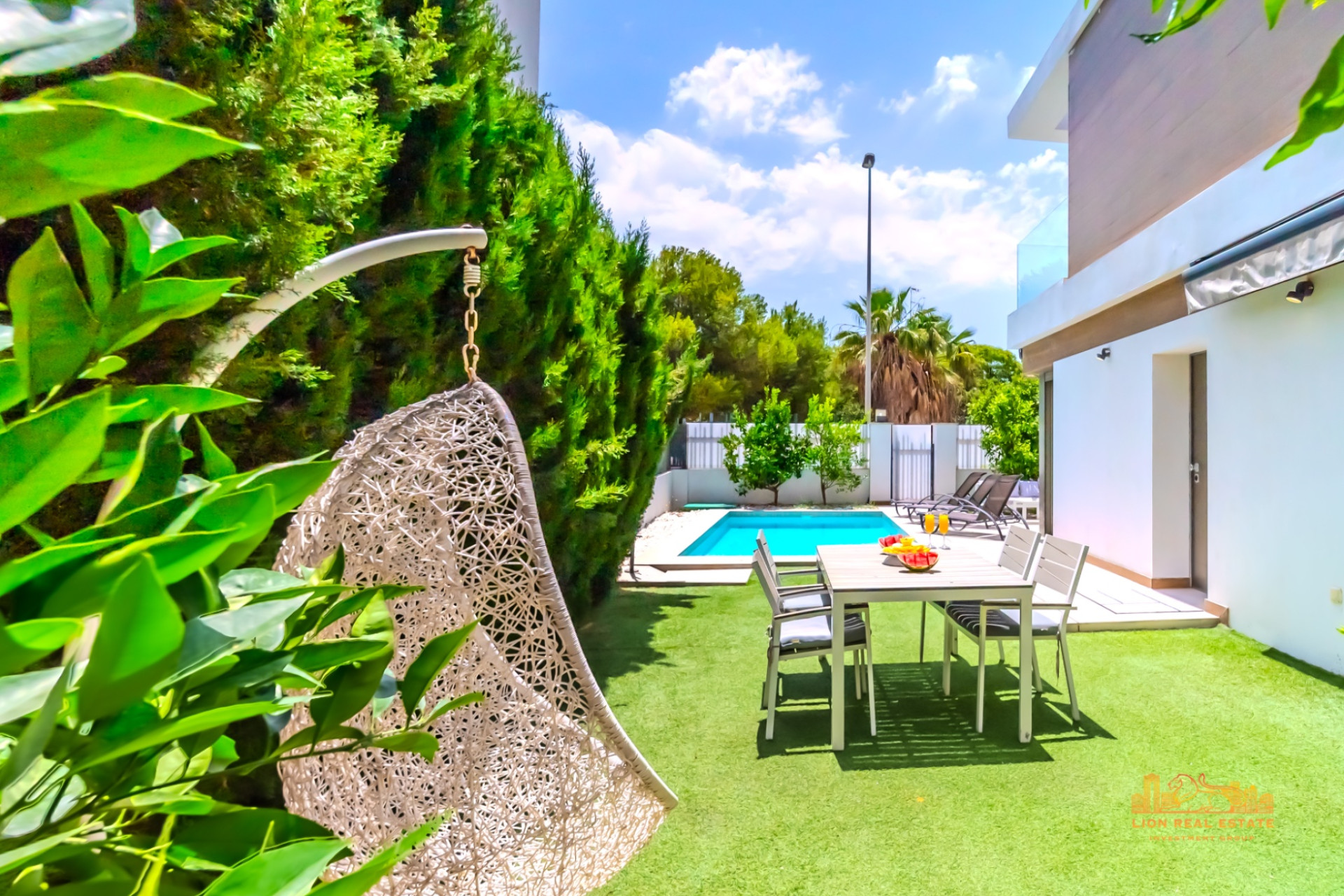 Odsprzedaż - Villa - Orihuela Costa - Villamartín