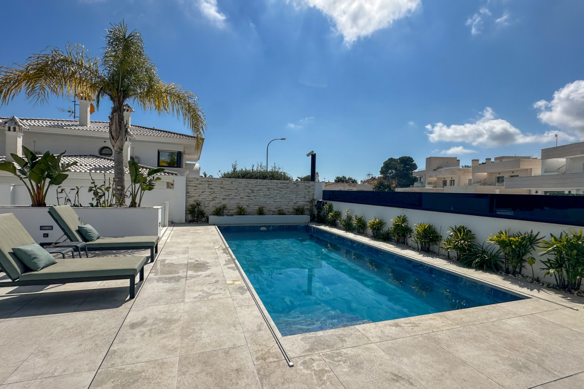 Odsprzedaż - Villa - Orihuela Costa - Villamartín
