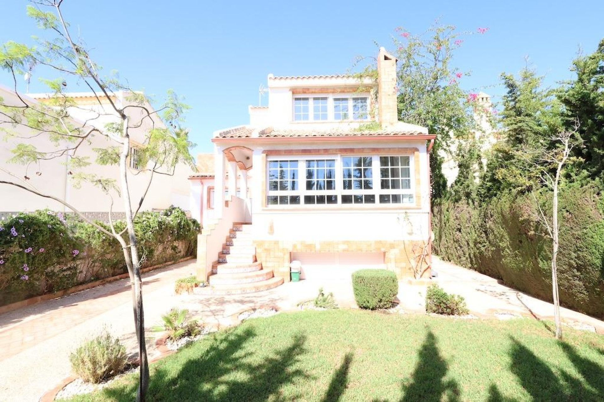 Odsprzedaż - Villa - Orihuela Costa - Villamartín