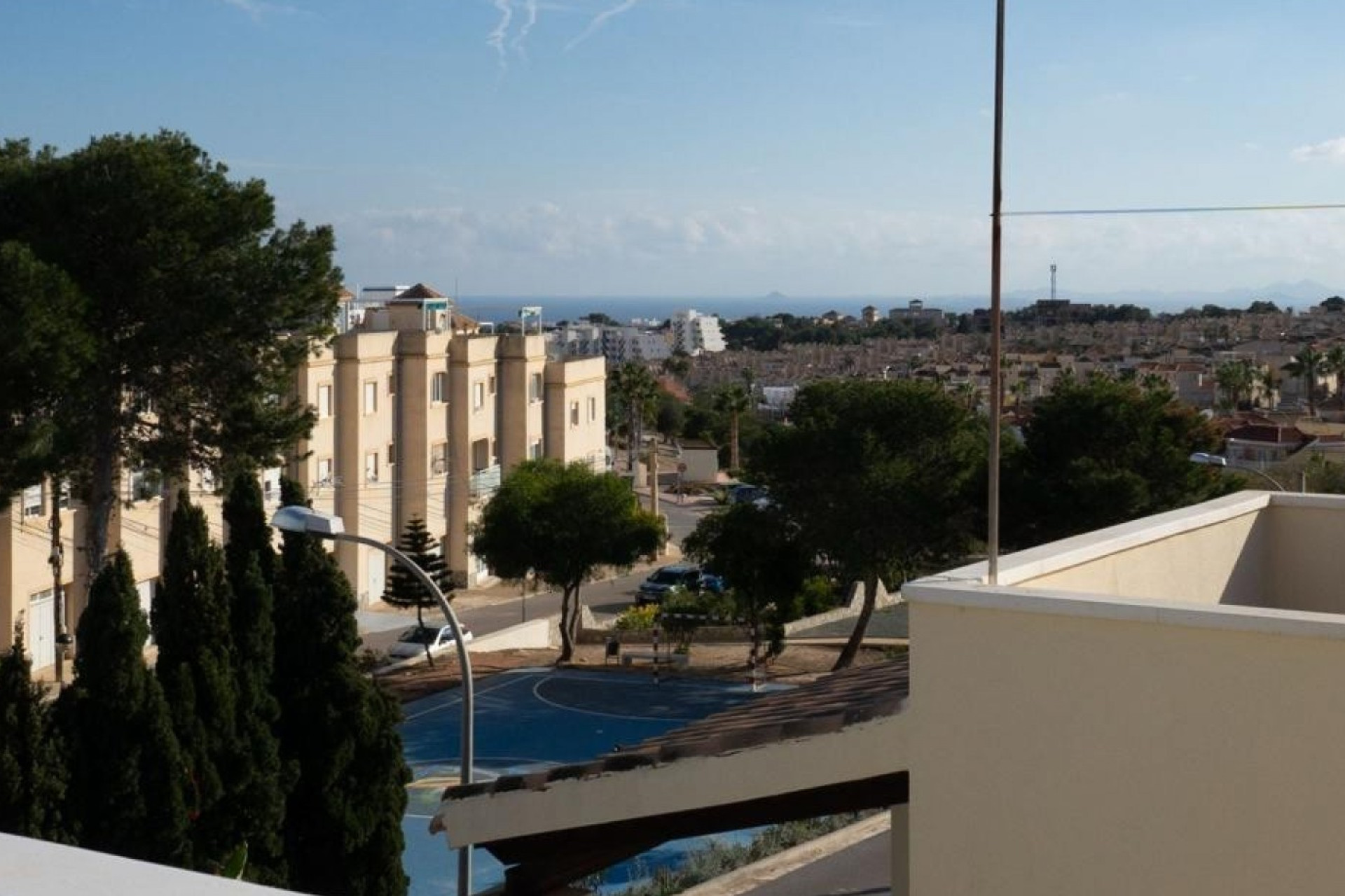 Odsprzedaż - Villa - Orihuela Costa - Villamartín