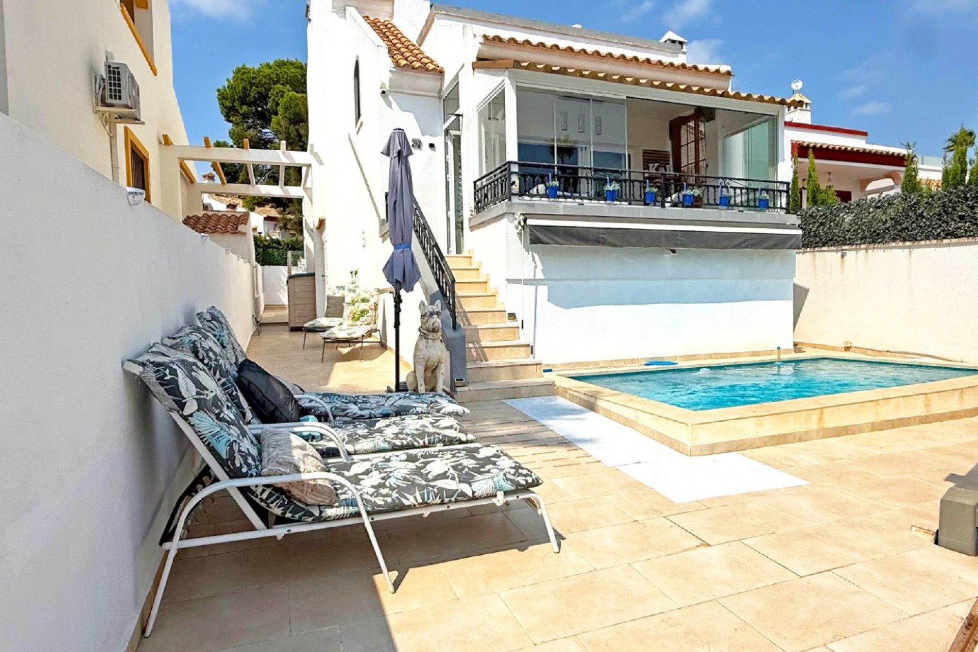 Odsprzedaż - Villa - Orihuela Costa - Villamartín