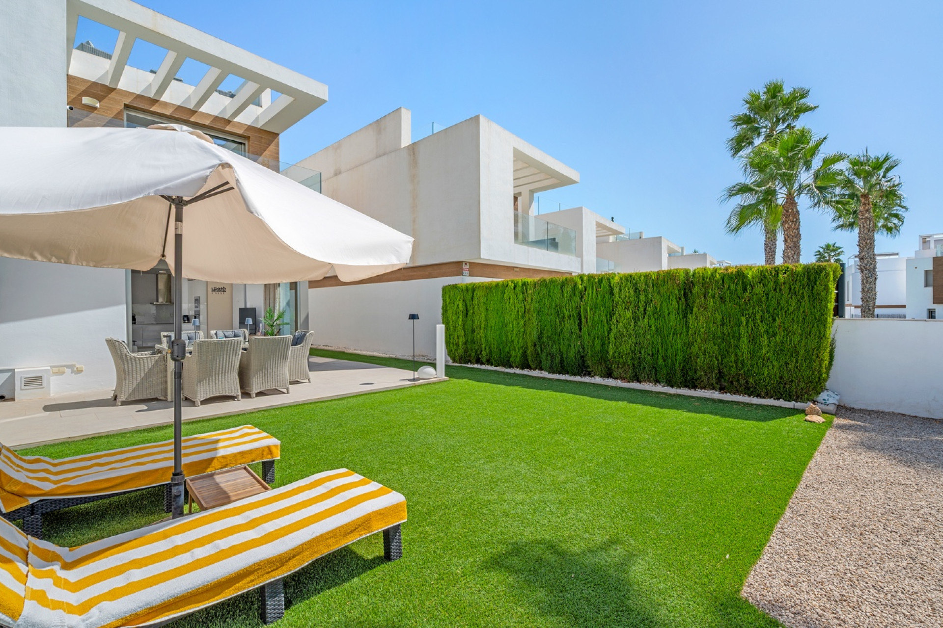 Odsprzedaż - Villa - Orihuela Costa - Villamartín