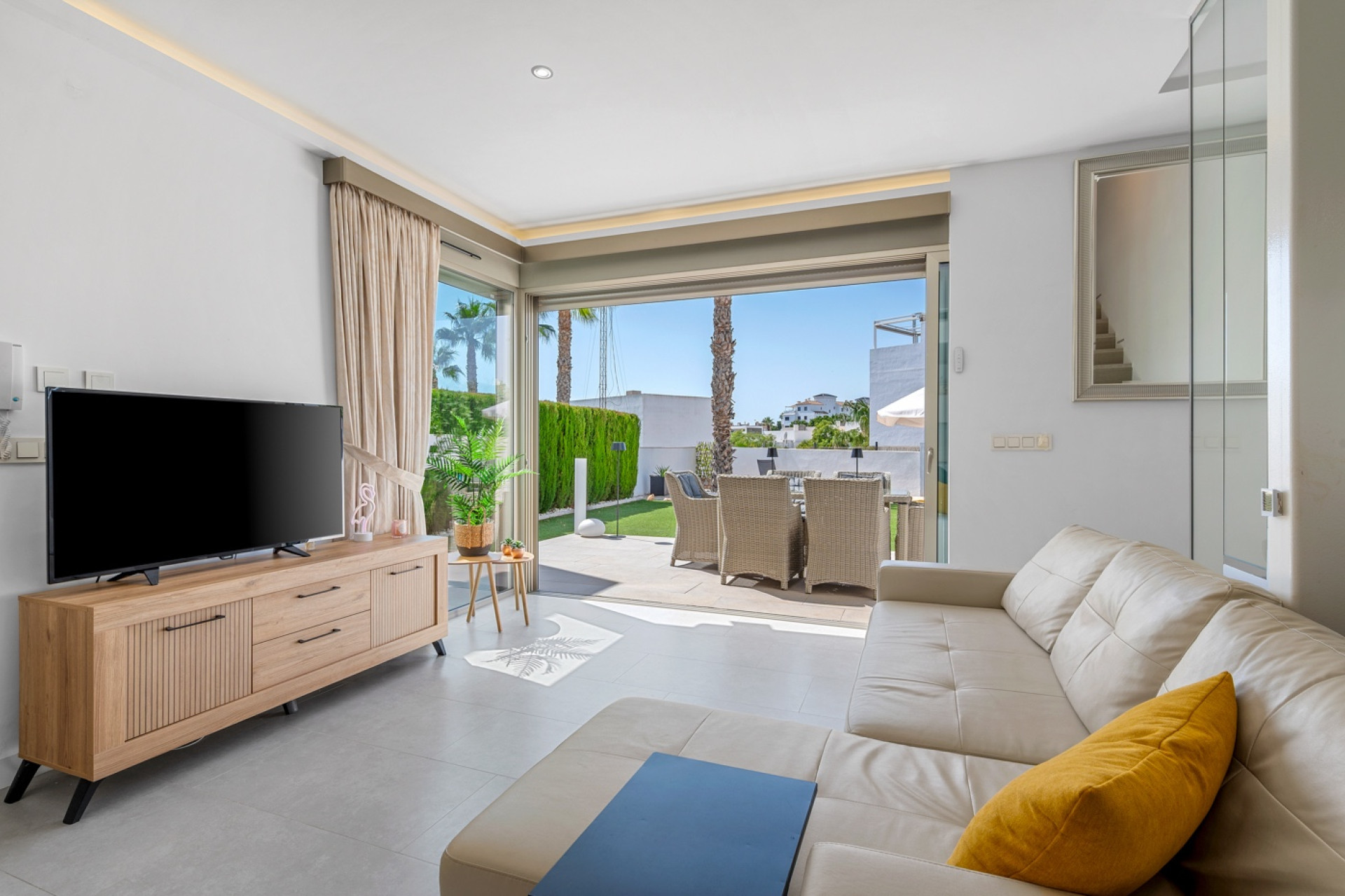 Odsprzedaż - Villa - Orihuela Costa - Villamartín