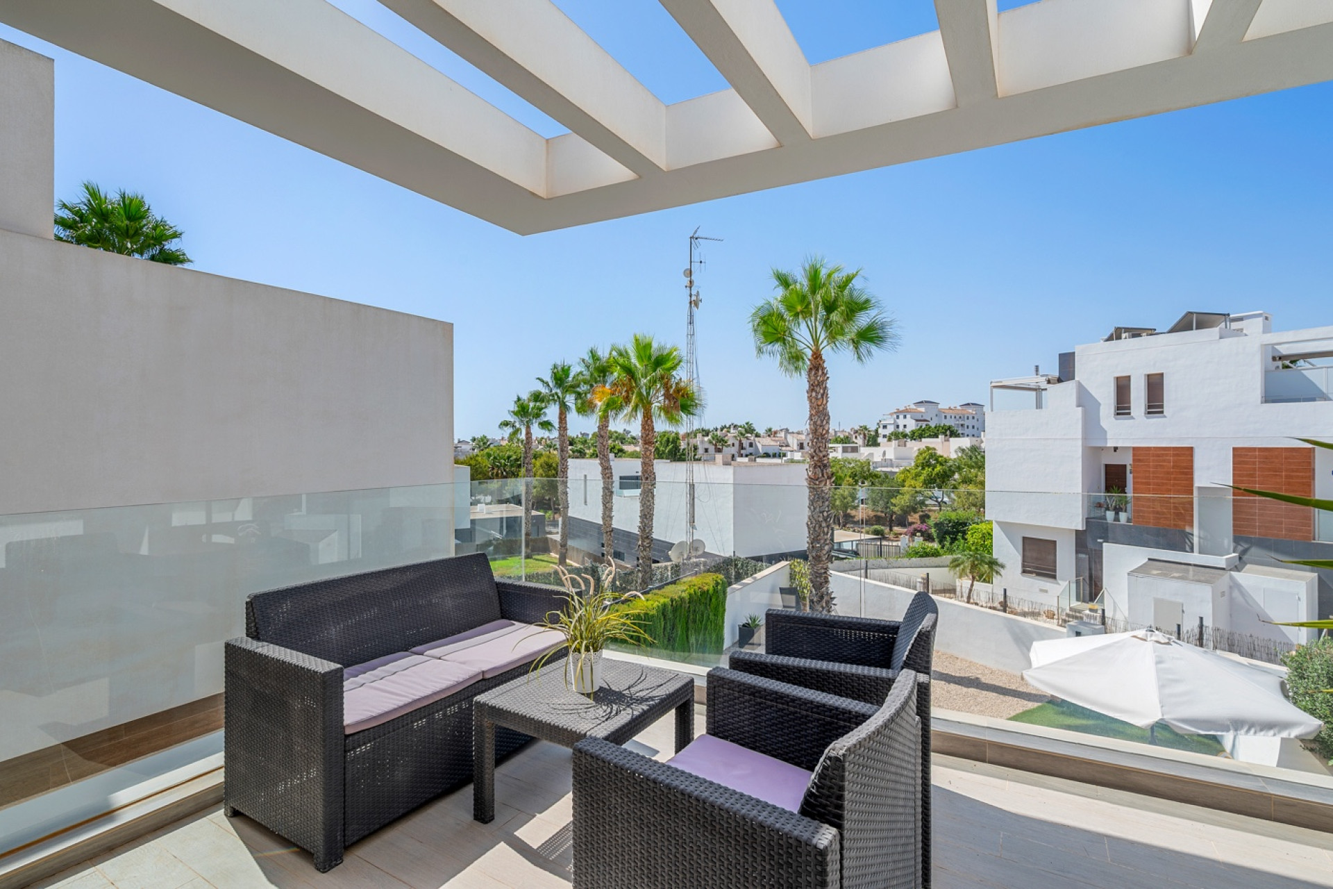 Odsprzedaż - Villa - Orihuela Costa - Villamartín