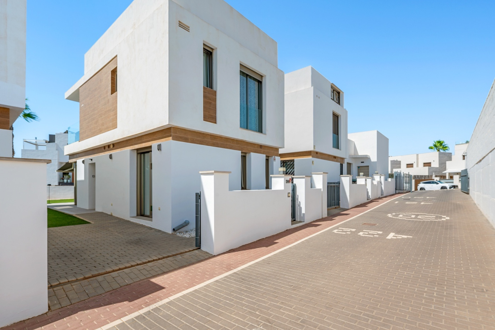 Odsprzedaż - Villa - Orihuela Costa - Villamartín