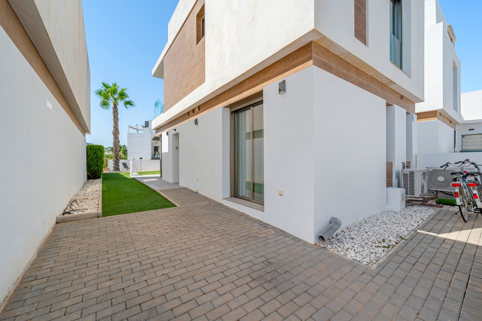 Odsprzedaż - Villa - Orihuela Costa - Villamartín