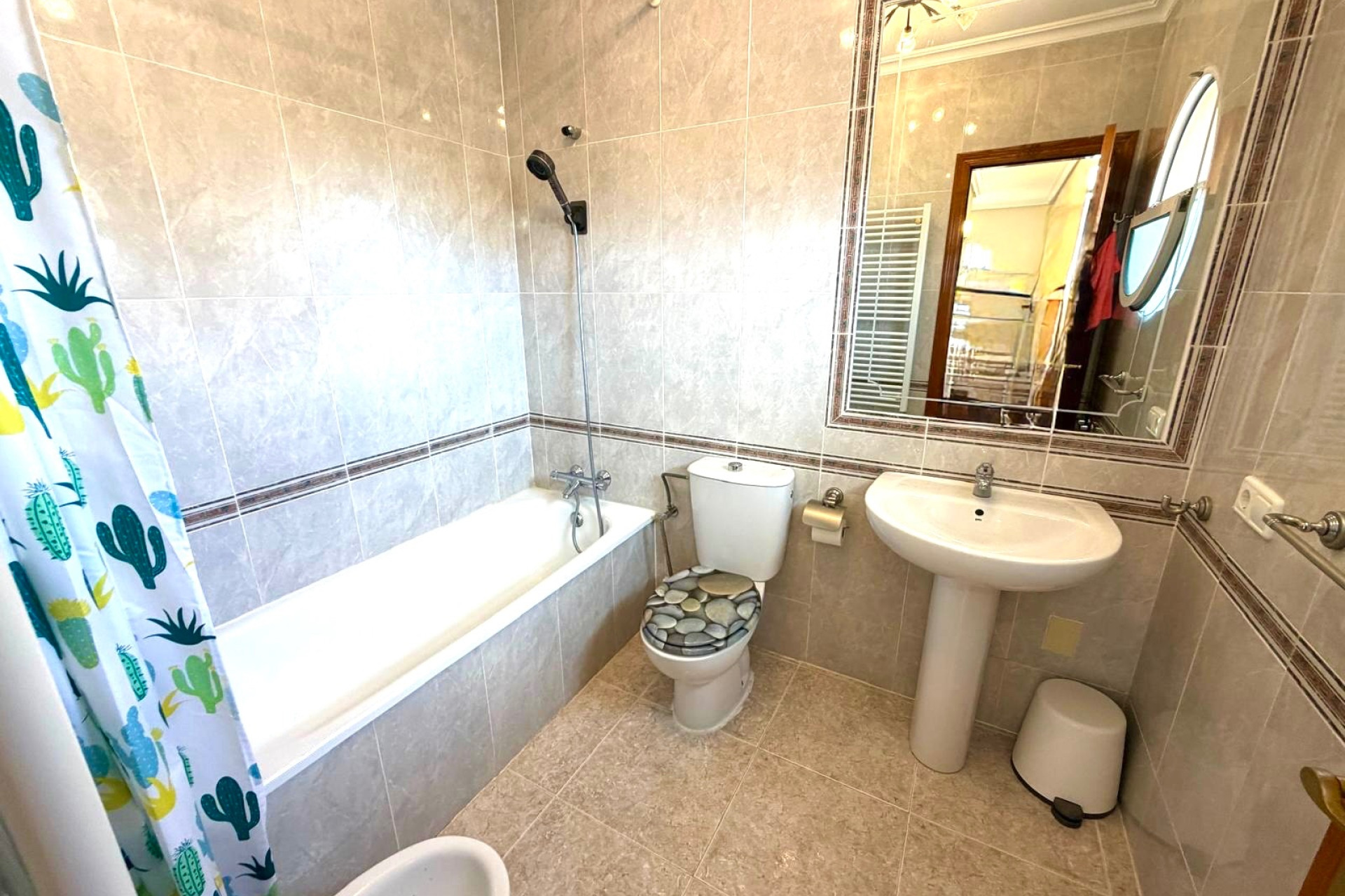 Odsprzedaż - Villa - Orihuela Costa - Villamartín