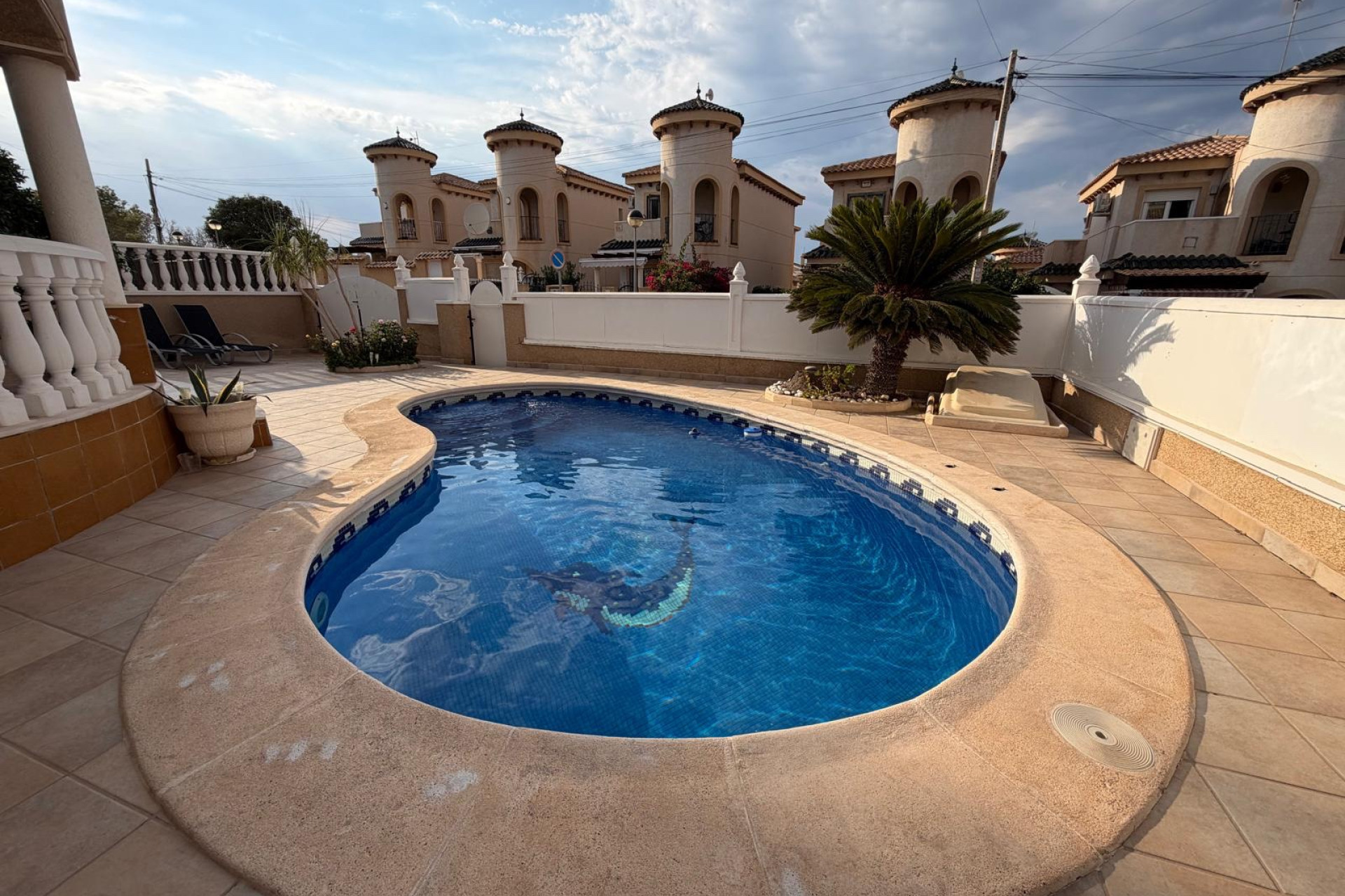 Odsprzedaż - Villa - Orihuela Costa - Villamartín