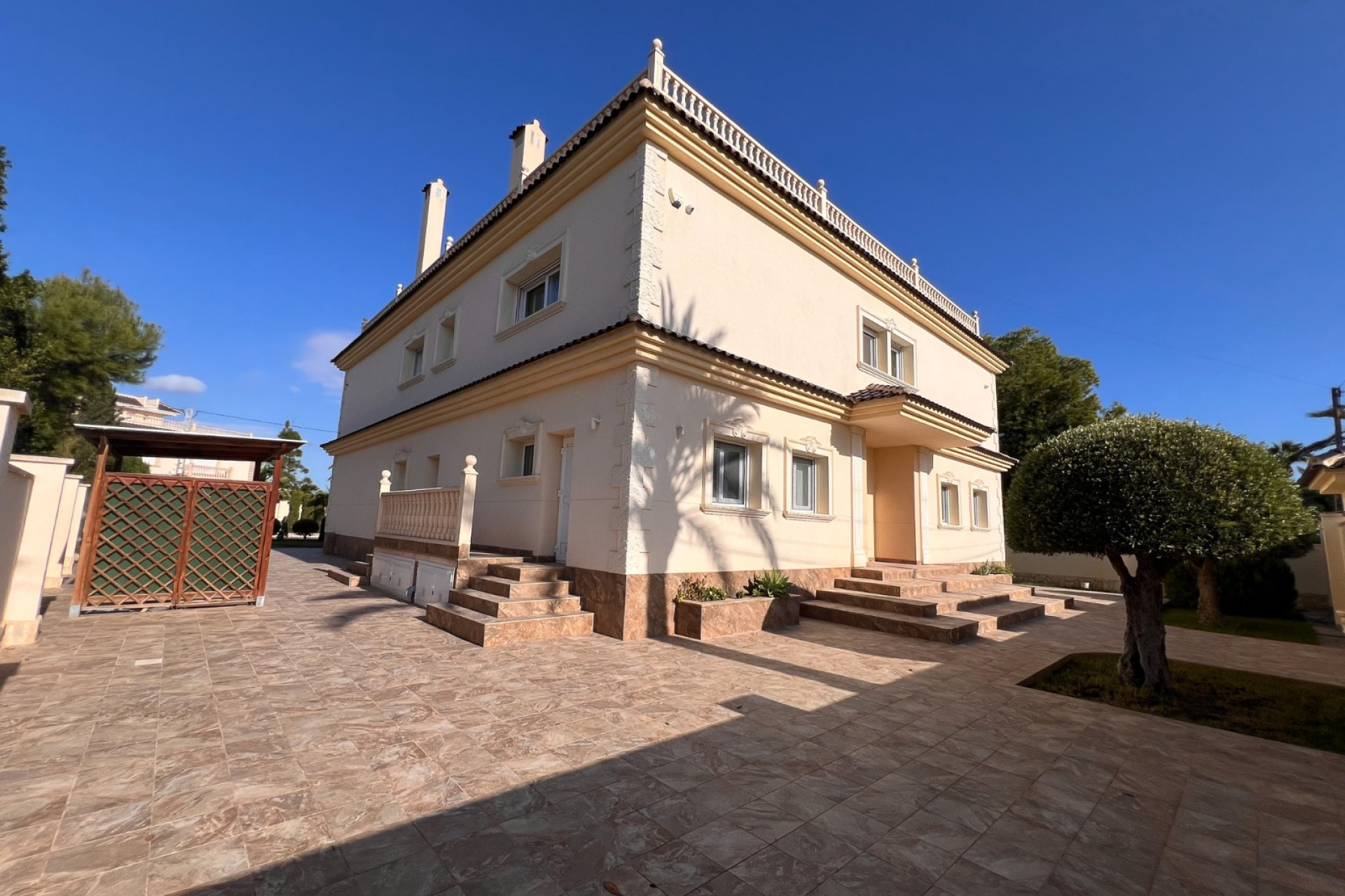 Odsprzedaż - Villa - Orihuela Costa