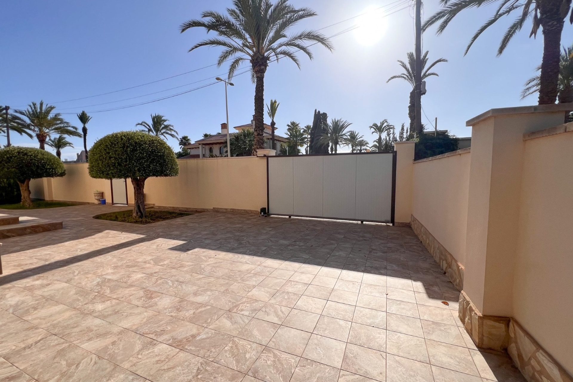 Odsprzedaż - Villa - Orihuela Costa