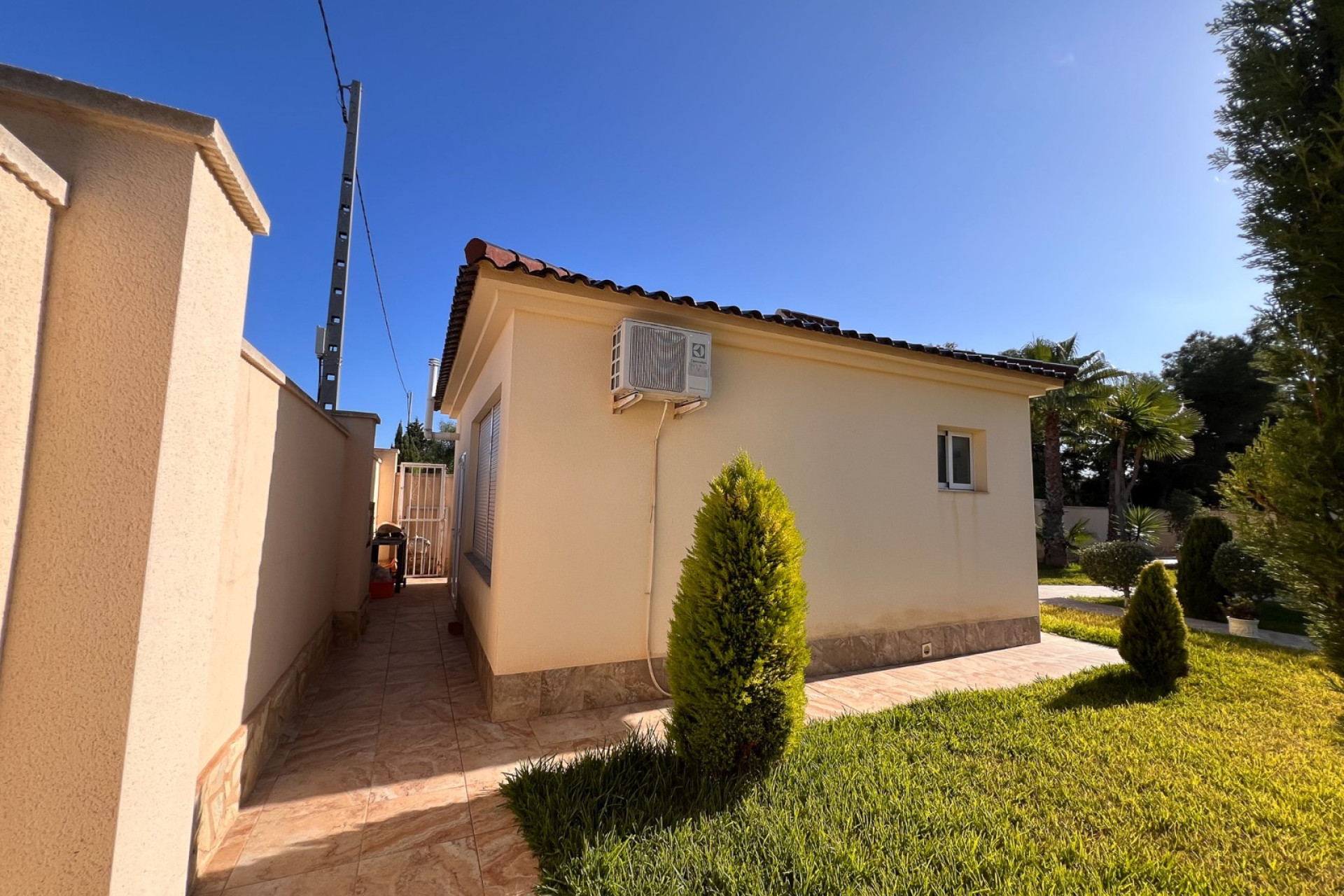 Odsprzedaż - Villa - Orihuela Costa