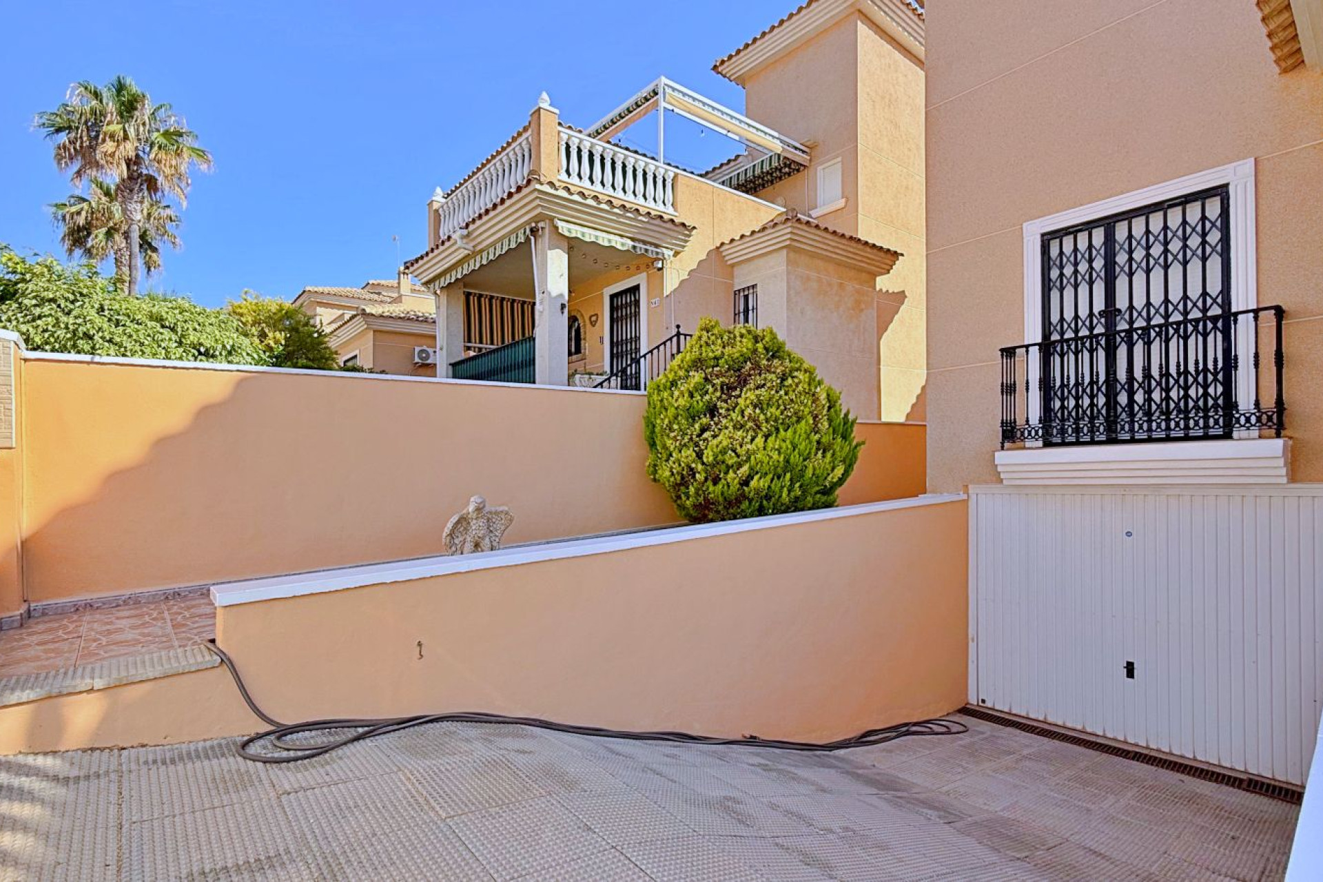 Odsprzedaż - Villa - Orihuela - Orihuela Costa