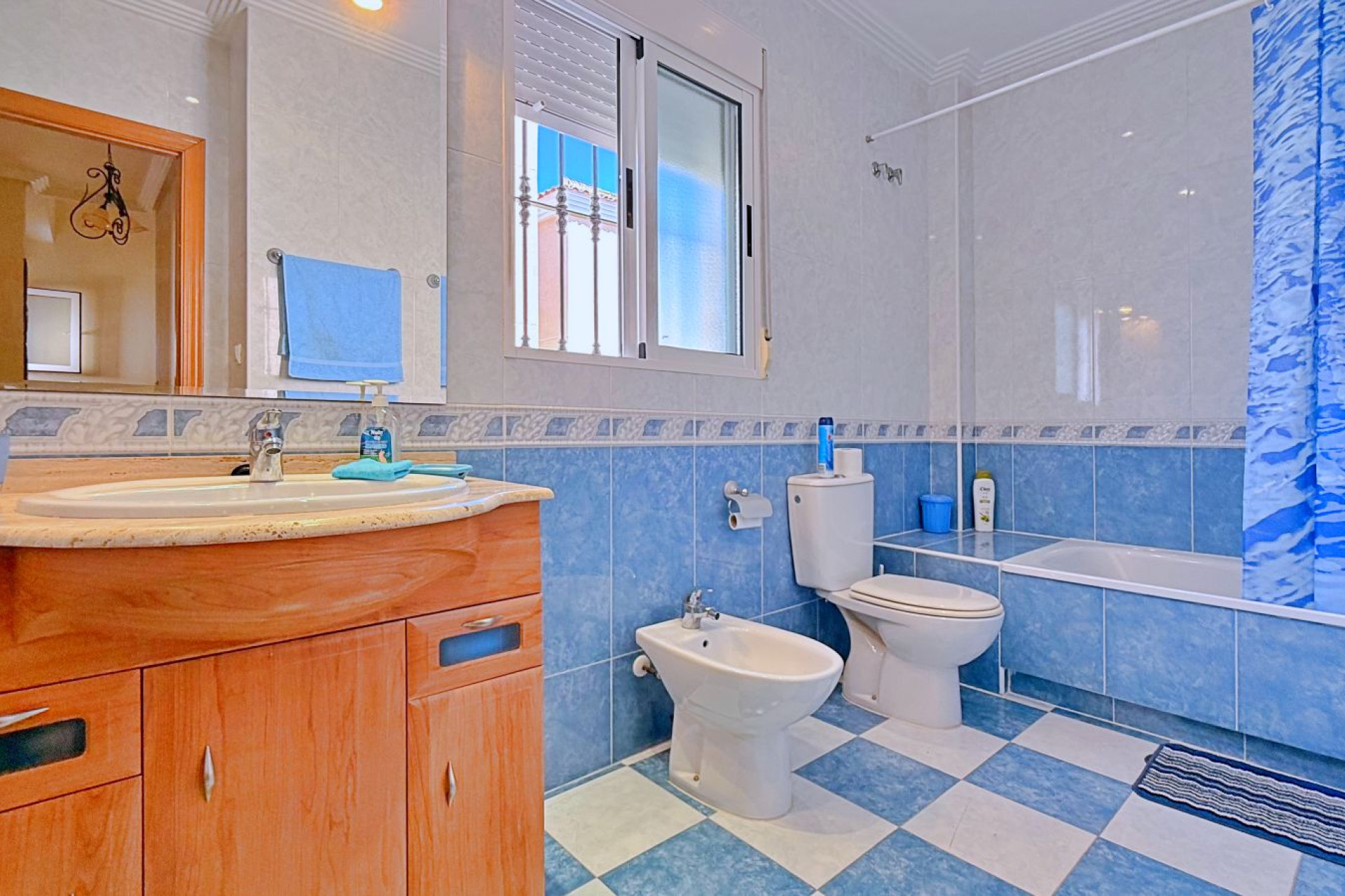 Odsprzedaż - Villa - Orihuela - Orihuela Costa