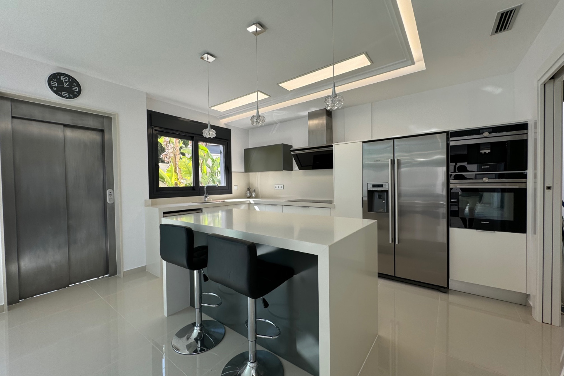 Odsprzedaż - Villa - San Miguel de Salinas